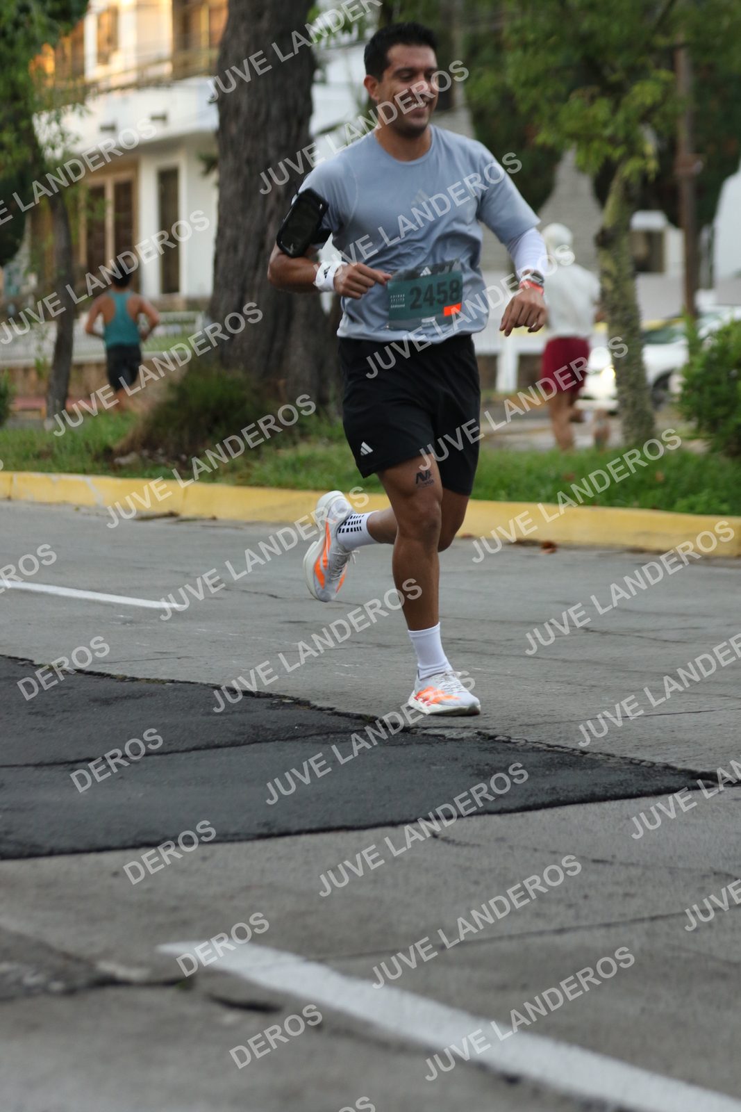 Foto de ADIDAS SPLITS GUADALAJARA 15K / 30K en Av. San Ignacio esquina Av. Ignacio L. Vallarta, Zapopan a las 07:04 · dorsal 2458