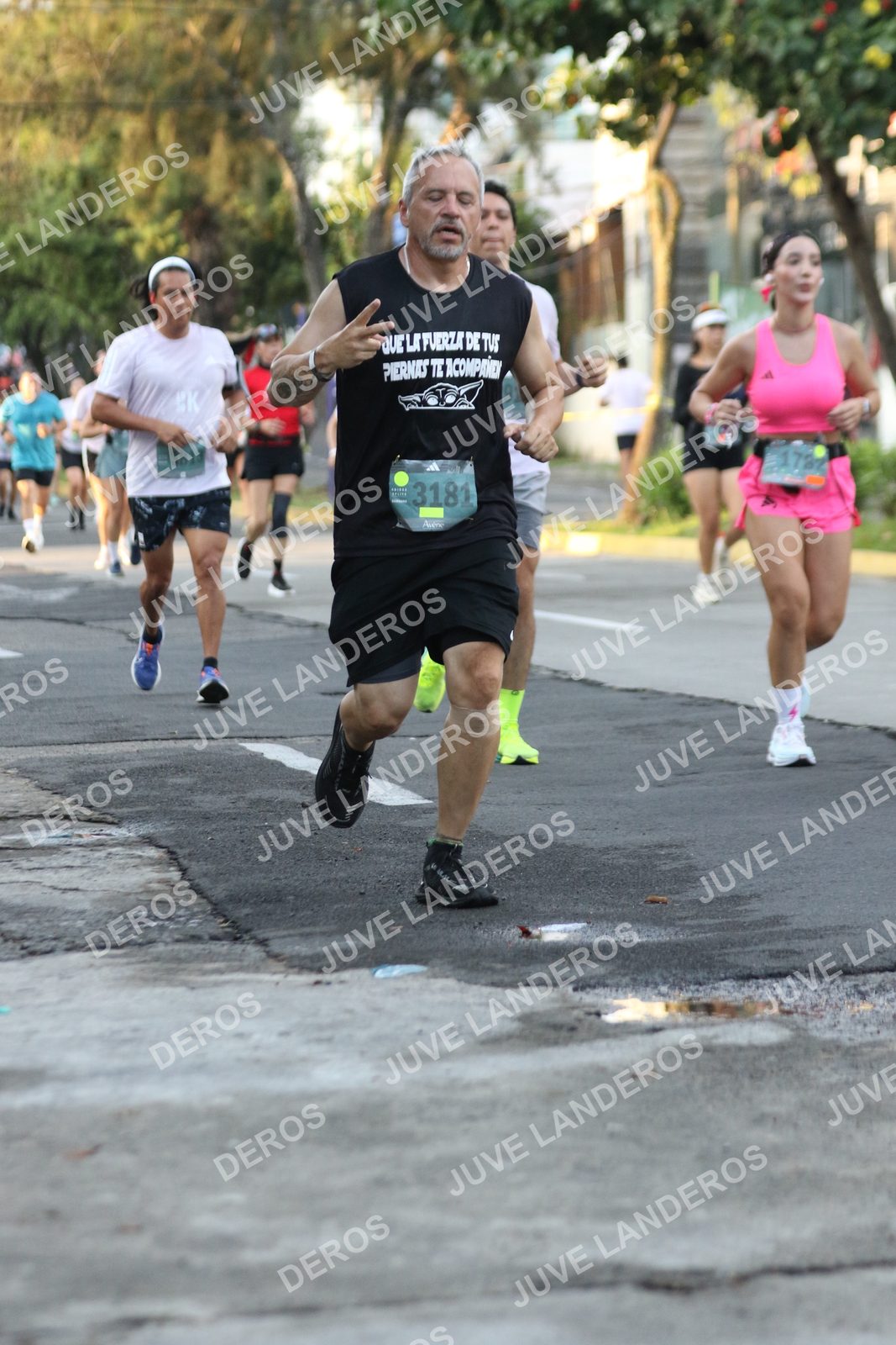 Foto de ADIDAS SPLITS GUADALAJARA 15K / 30K en Av. San Ignacio esquina Av. Ignacio L. Vallarta, Zapopan a las 07:14 · dorsal 3181