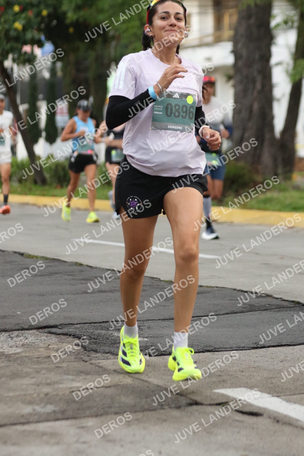 Foto de ADIDAS SPLITS GUADALAJARA 15K / 30K en Av. San Ignacio esquina Av. Ignacio L. Vallarta, Zapopan a las 06:53 · dorsal 896