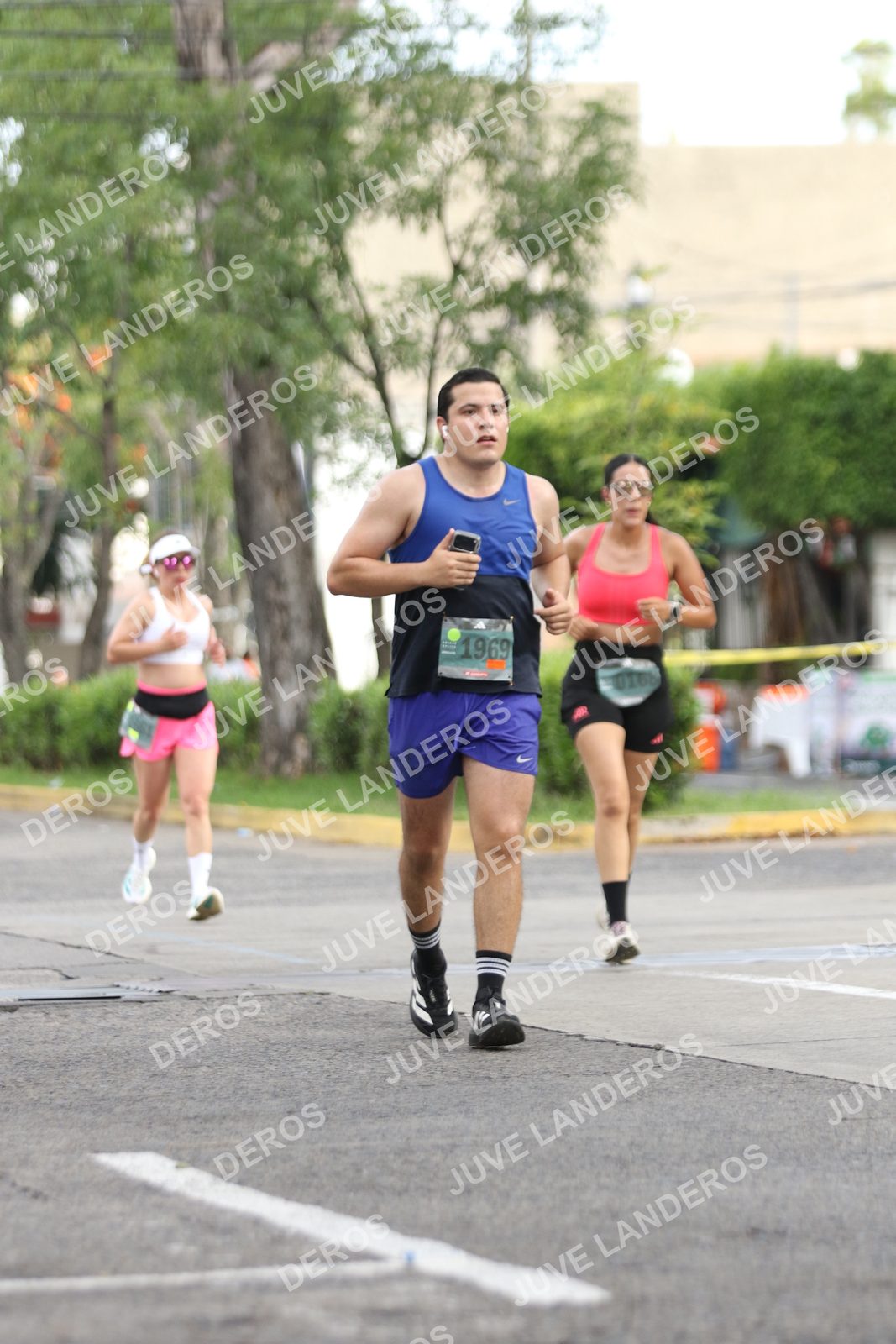 Foto de ADIDAS SPLITS GUADALAJARA 15K / 30K en Av. San Ignacio esquina Av. Ignacio L. Vallarta, Zapopan a las 09:05 · dorsal 1969