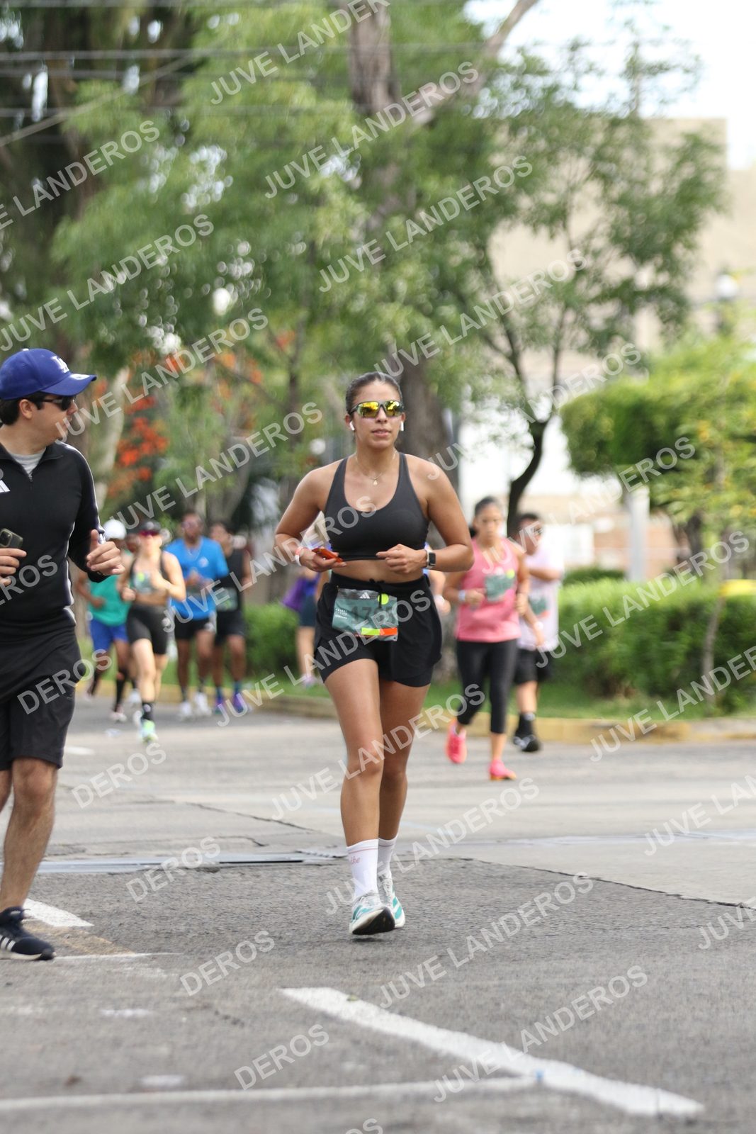 Foto de ADIDAS SPLITS GUADALAJARA 15K / 30K en Av. San Ignacio esquina Av. Ignacio L. Vallarta, Zapopan a las 09:02 · dorsal 1765