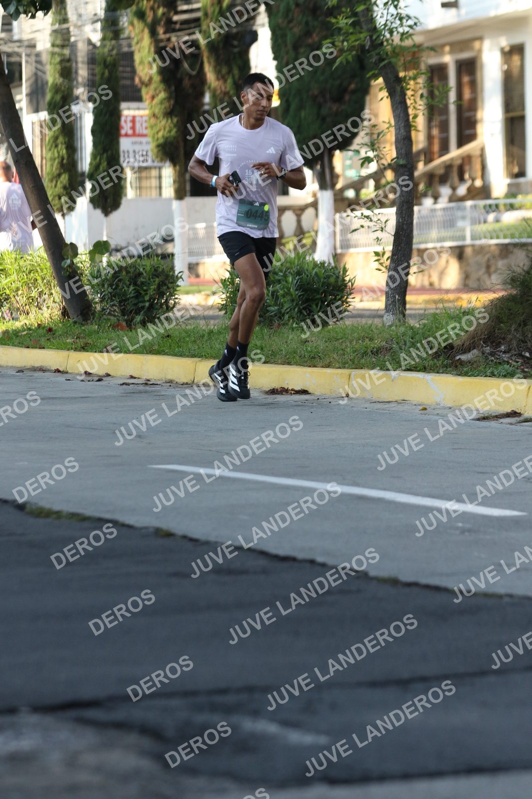 Foto de ADIDAS SPLITS GUADALAJARA 15K / 30K en Av. San Ignacio esquina Av. Ignacio L. Vallarta, Zapopan a las 08:02 · dorsal 3156