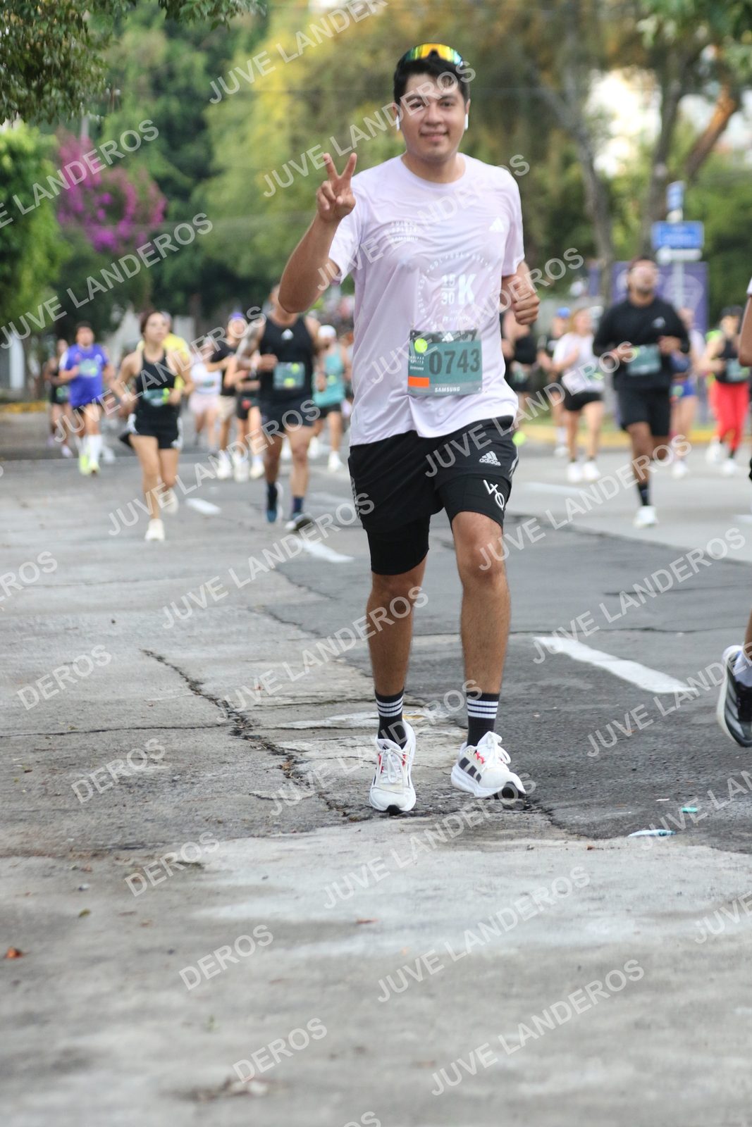 Foto de ADIDAS SPLITS GUADALAJARA 15K / 30K en Av. San Ignacio esquina Av. Ignacio L. Vallarta, Zapopan a las 07:06 · dorsal 743