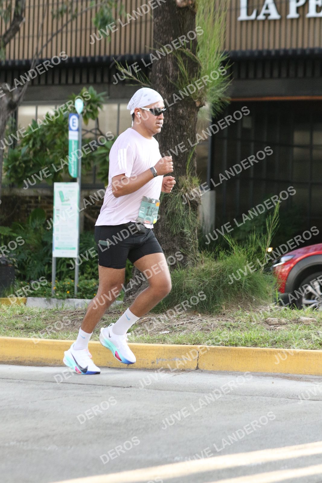 Foto de ADIDAS SPLITS GUADALAJARA 15K / 30K en Av. San Ignacio esquina Av. Ignacio L. Vallarta, Zapopan a las 08:41 · dorsal 1590