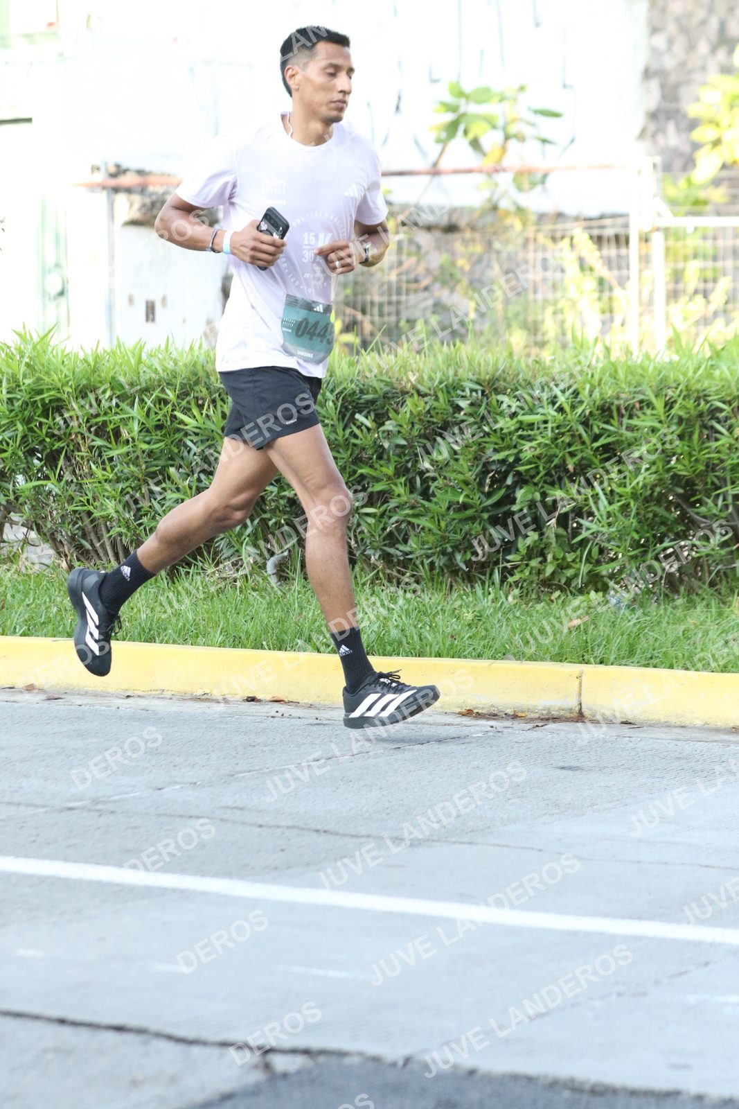 Foto de ADIDAS SPLITS GUADALAJARA 15K / 30K en Av. San Ignacio esquina Av. Ignacio L. Vallarta, Zapopan a las 08:02 · dorsal 30