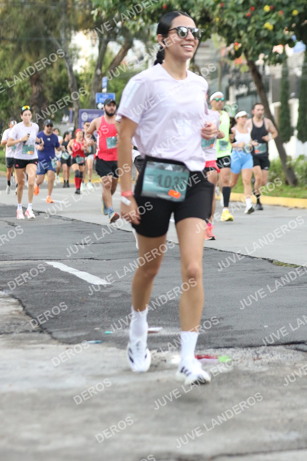 Foto de ADIDAS SPLITS GUADALAJARA 15K / 30K en Av. San Ignacio esquina Av. Ignacio L. Vallarta, Zapopan a las 07:04 · dorsal 1037