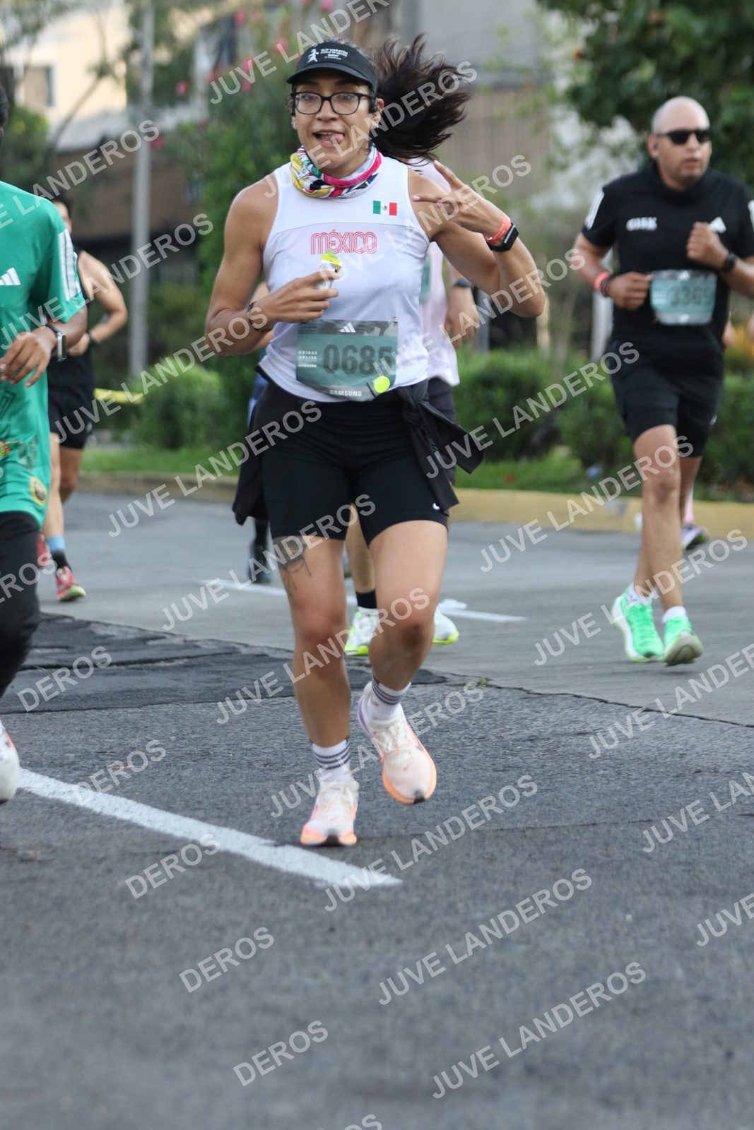Foto de ADIDAS SPLITS GUADALAJARA 15K / 30K en Av. San Ignacio esquina Av. Ignacio L. Vallarta, Zapopan a las 07:33 · dorsal 685, 3369