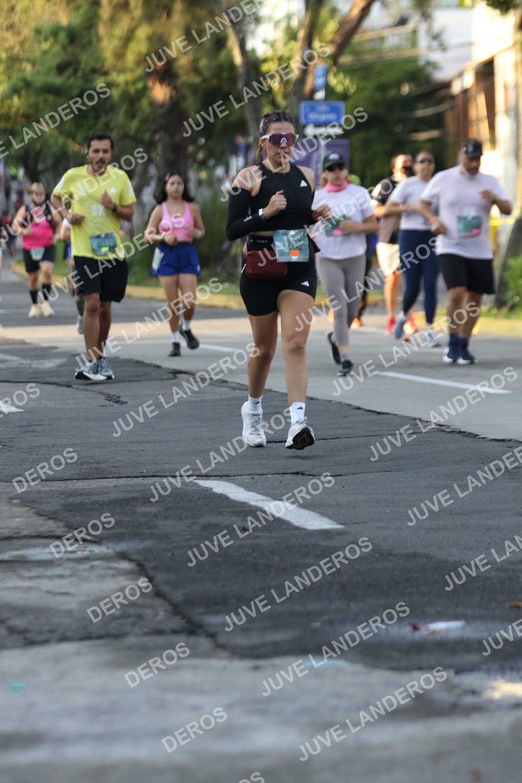 Foto de ADIDAS SPLITS GUADALAJARA 15K / 30K en Av. San Ignacio esquina Av. Ignacio L. Vallarta, Zapopan a las 07:21 · dorsal 2636