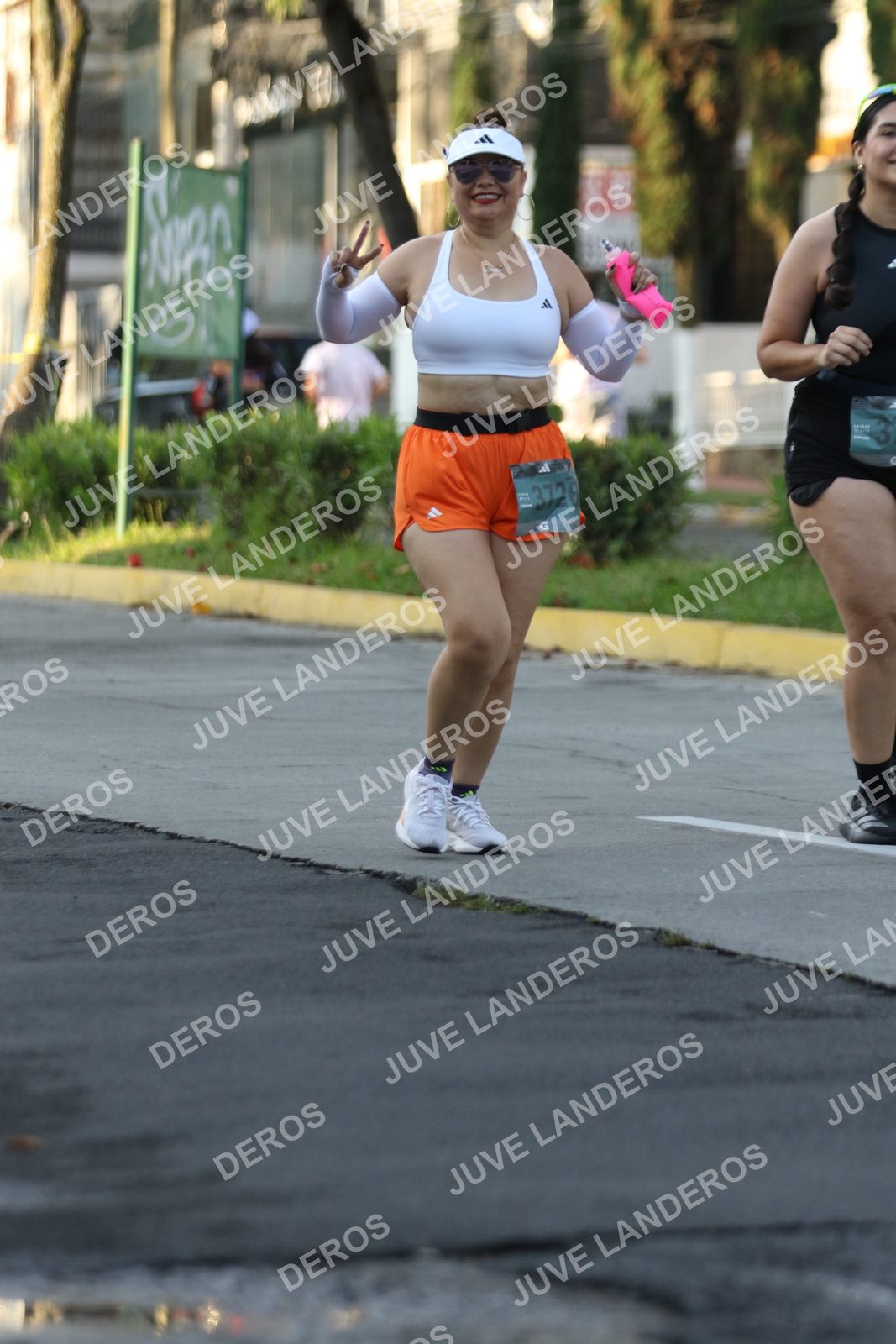 Foto de ADIDAS SPLITS GUADALAJARA 15K / 30K en Av. San Ignacio esquina Av. Ignacio L. Vallarta, Zapopan a las 07:25 · dorsal 3726