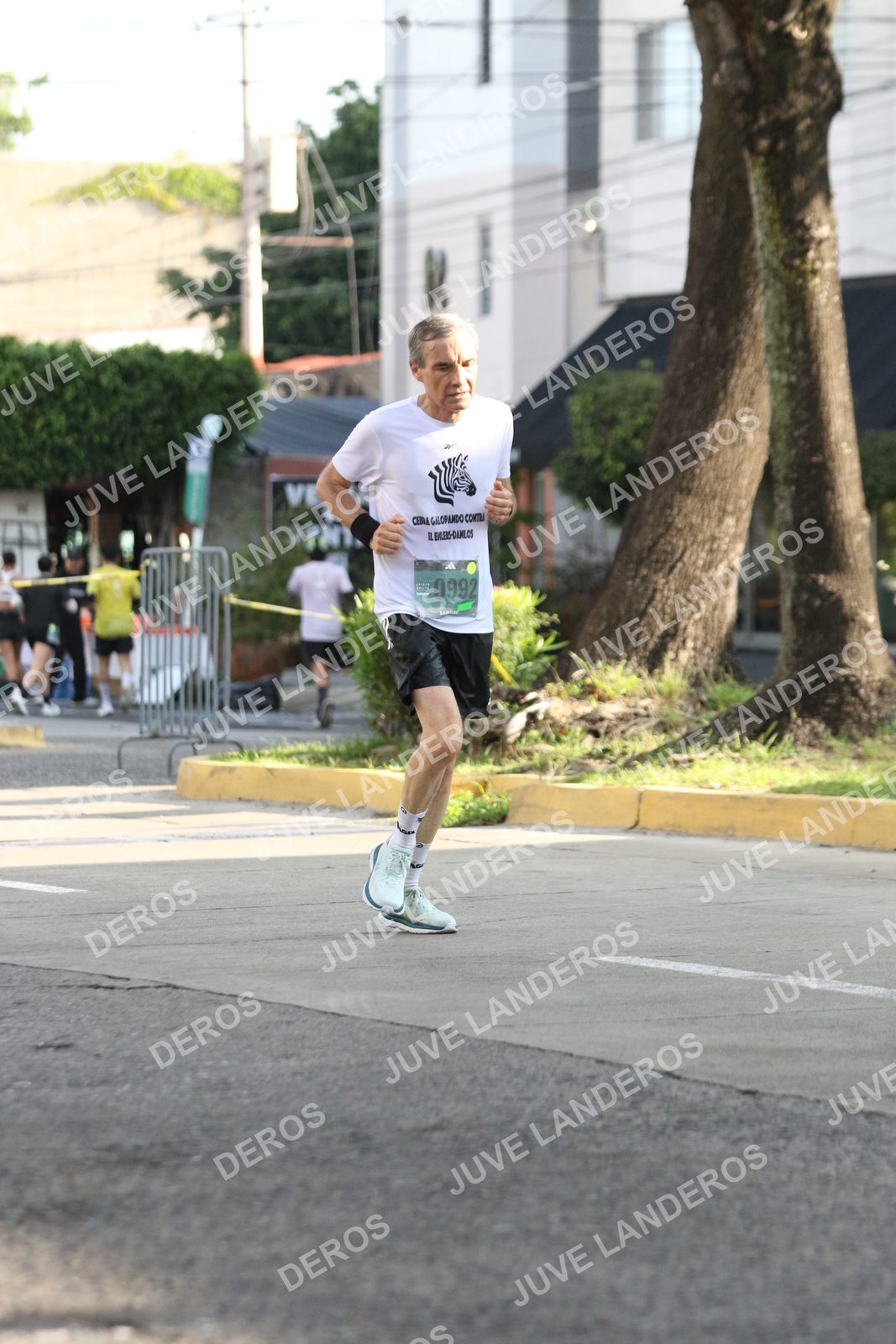Foto de ADIDAS SPLITS GUADALAJARA 15K / 30K en Av. San Ignacio esquina Av. Ignacio L. Vallarta, Zapopan a las 08:39 · dorsal 992
