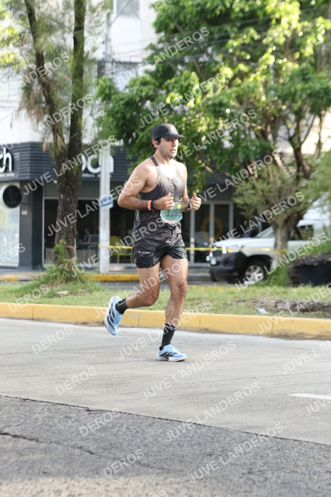 Foto de ADIDAS SPLITS GUADALAJARA 15K / 30K en Av. San Ignacio esquina Av. Ignacio L. Vallarta, Zapopan a las 08:44 · dorsal 1259