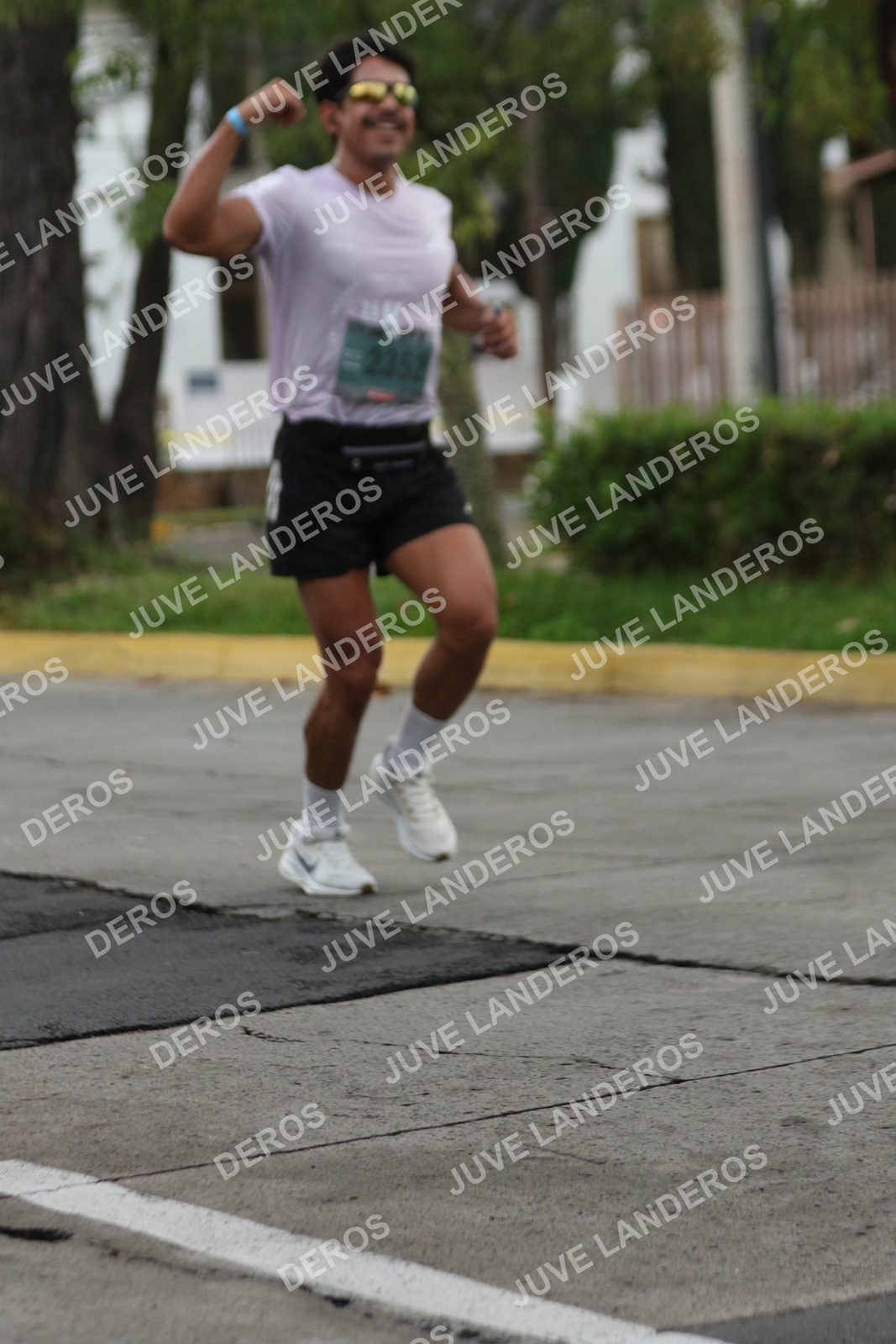 Foto de ADIDAS SPLITS GUADALAJARA 15K / 30K en Av. San Ignacio esquina Av. Ignacio L. Vallarta, Zapopan a las 06:56 · dorsal 2352