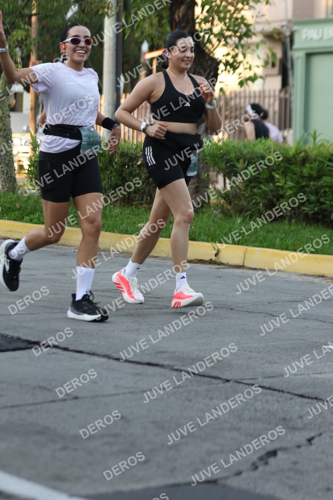 Foto de ADIDAS SPLITS GUADALAJARA 15K / 30K en Av. San Ignacio esquina Av. Ignacio L. Vallarta, Zapopan a las 07:18 · dorsal 1294, 30