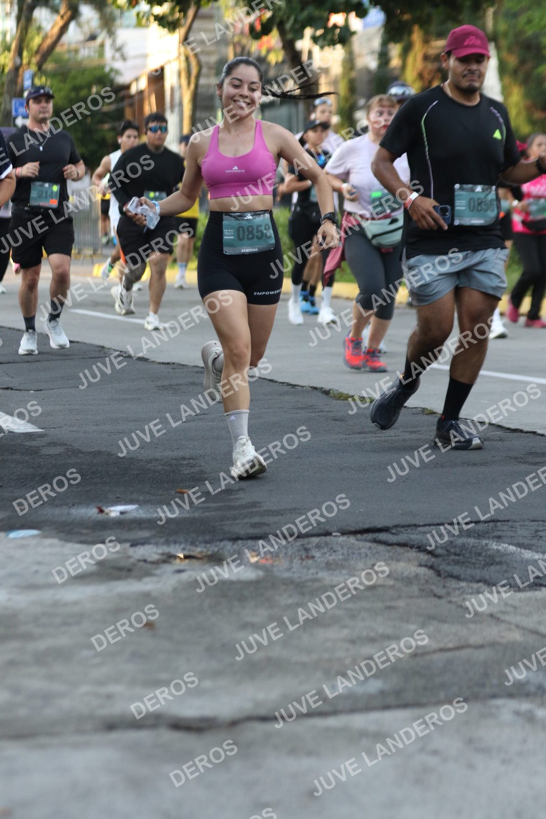 Foto de ADIDAS SPLITS GUADALAJARA 15K / 30K en Av. San Ignacio esquina Av. Ignacio L. Vallarta, Zapopan a las 07:15 · dorsal 836, 858