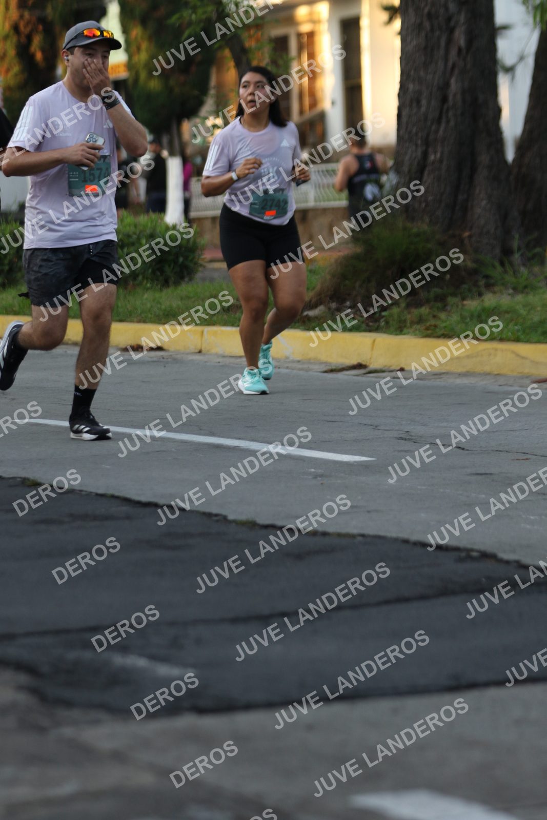 Foto de ADIDAS SPLITS GUADALAJARA 15K / 30K en Av. San Ignacio esquina Av. Ignacio L. Vallarta, Zapopan a las 07:12 · dorsal 2742, 1574