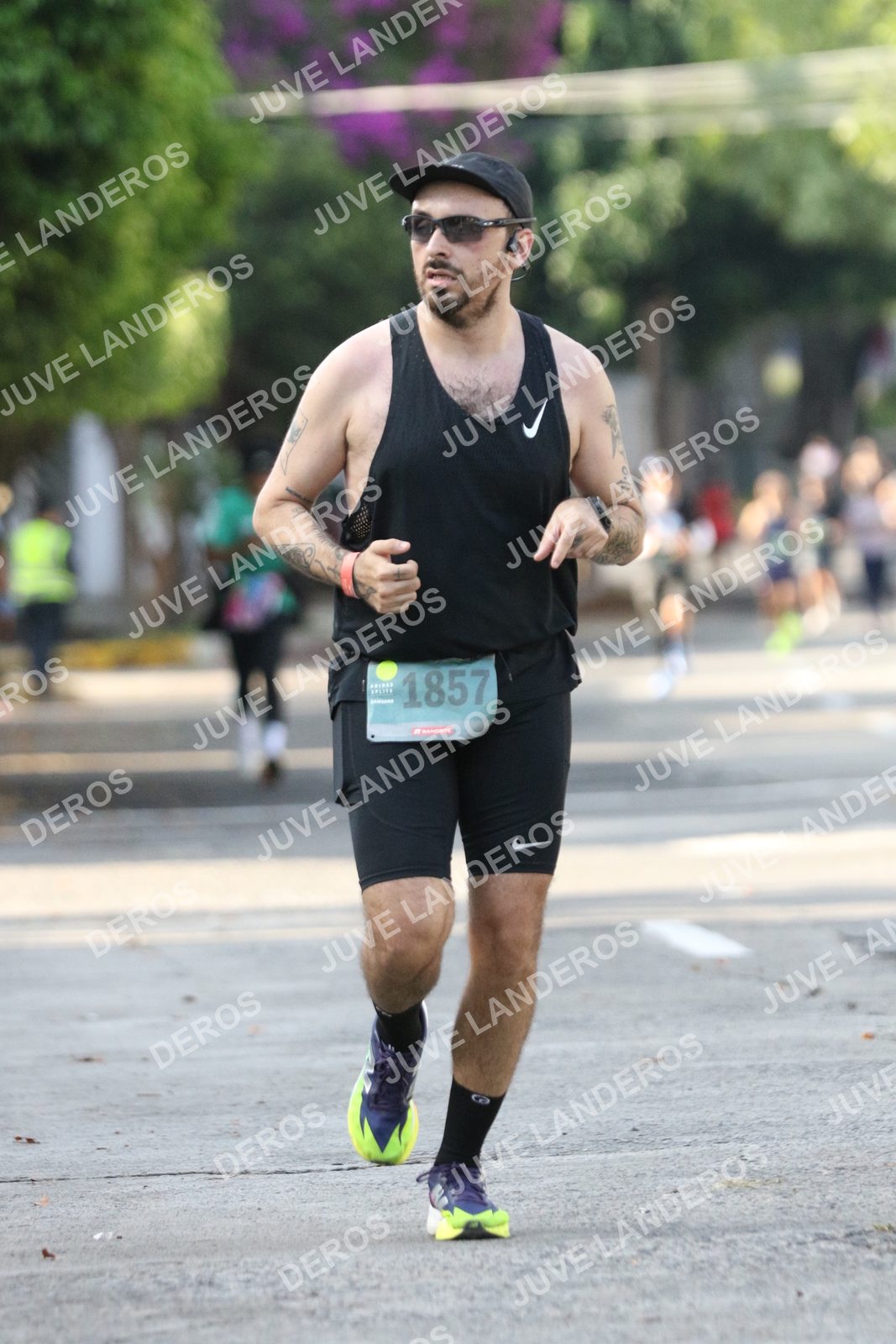 Foto de ADIDAS SPLITS GUADALAJARA 15K / 30K en Av. San Ignacio esquina Av. Ignacio L. Vallarta, Zapopan a las 08:29 · dorsal 1857