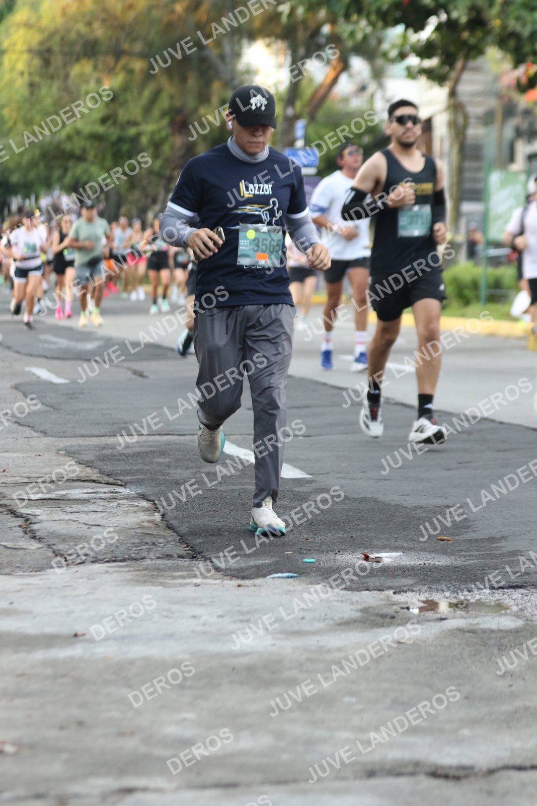 Foto de ADIDAS SPLITS GUADALAJARA 15K / 30K en Av. San Ignacio esquina Av. Ignacio L. Vallarta, Zapopan a las 07:07 · dorsal 3565