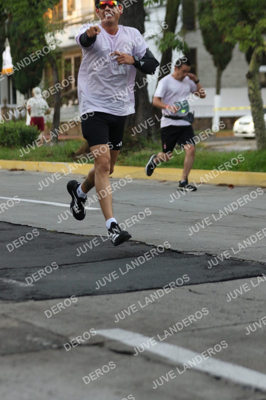 Foto de ADIDAS SPLITS GUADALAJARA 15K / 30K en Av. San Ignacio esquina Av. Ignacio L. Vallarta, Zapopan a las 07:04 · dorsal 15, 30