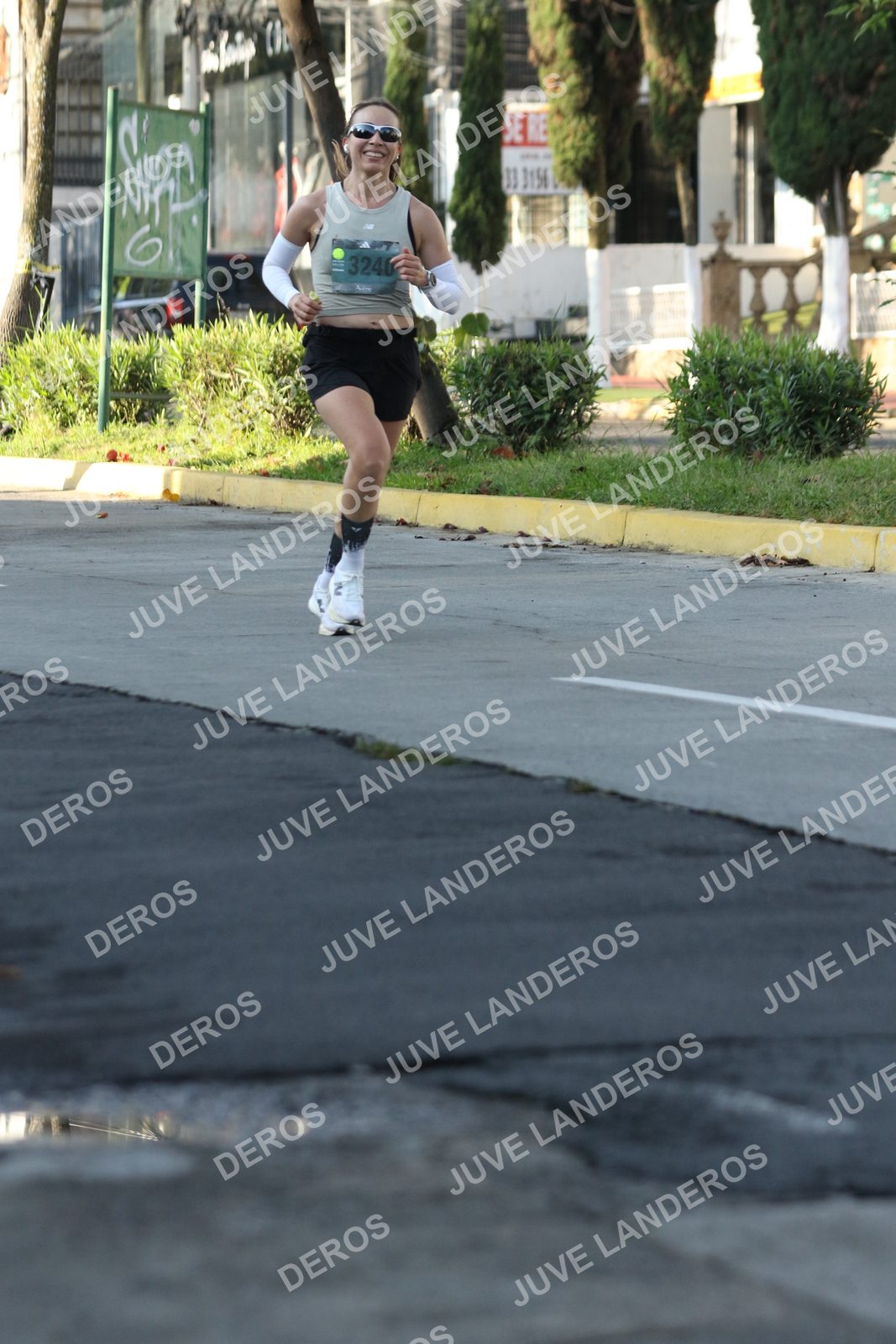 Foto de ADIDAS SPLITS GUADALAJARA 15K / 30K en Av. San Ignacio esquina Av. Ignacio L. Vallarta, Zapopan a las 08:04 · dorsal 3240, 3156