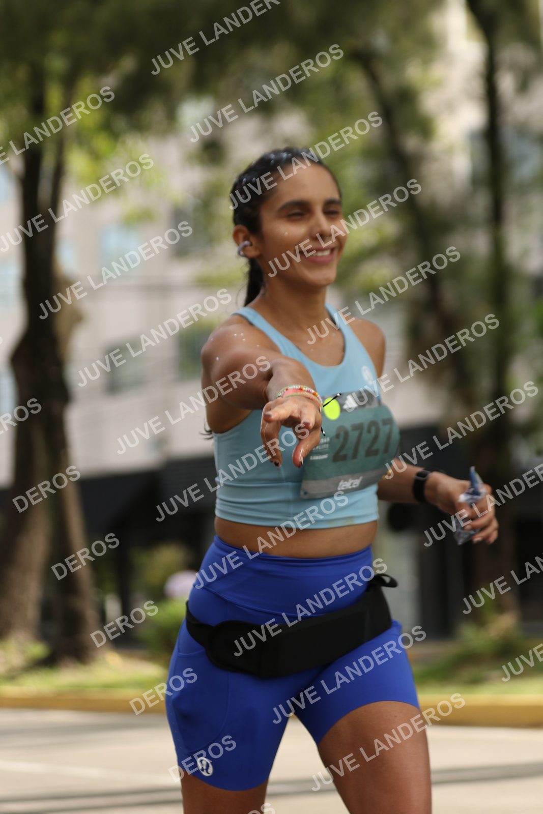 Foto de ADIDAS SPLITS GUADALAJARA 15K / 30K en Av. San Ignacio esquina Av. Ignacio L. Vallarta, Zapopan a las 09:11 · dorsal 2727