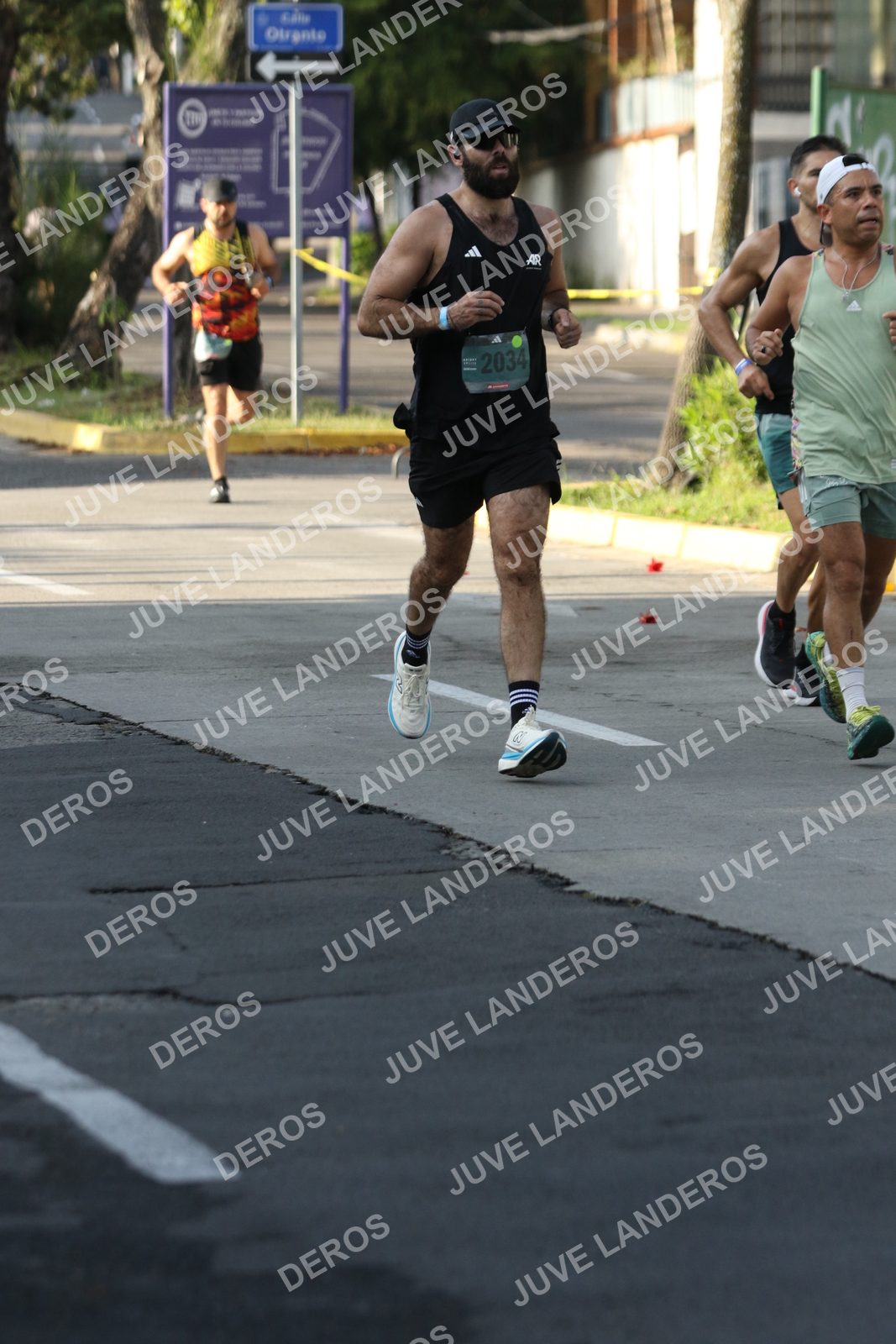 Foto de ADIDAS SPLITS GUADALAJARA 15K / 30K en Av. San Ignacio esquina Av. Ignacio L. Vallarta, Zapopan a las 08:12 · dorsal 2034