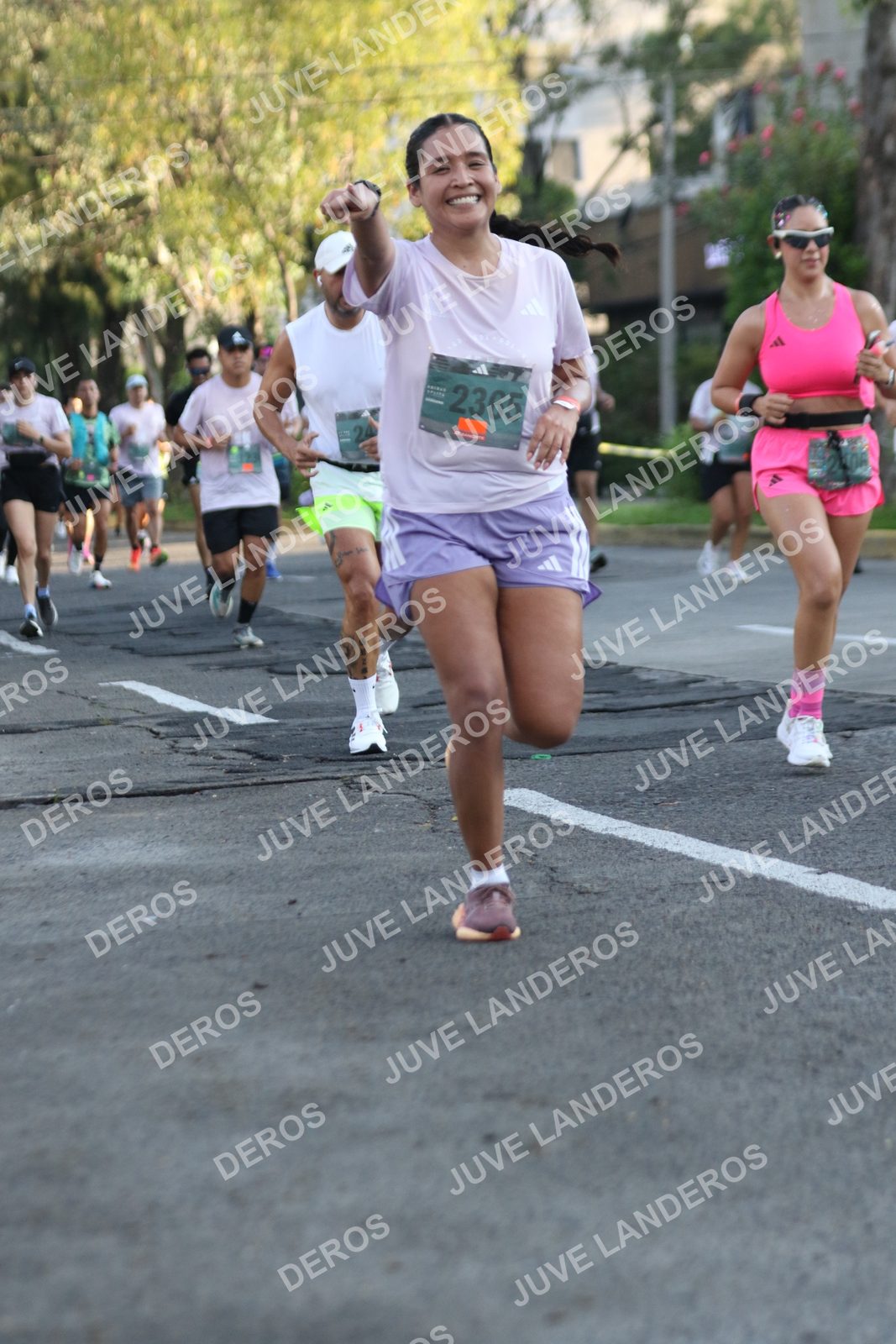 Foto de ADIDAS SPLITS GUADALAJARA 15K / 30K en Av. San Ignacio esquina Av. Ignacio L. Vallarta, Zapopan a las 07:38 · dorsal 2365