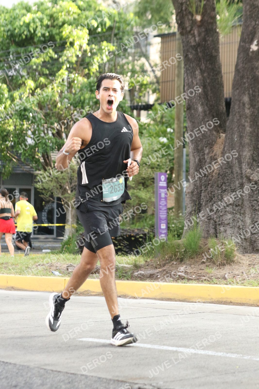 Foto de ADIDAS SPLITS GUADALAJARA 15K / 30K en Av. San Ignacio esquina Av. Ignacio L. Vallarta, Zapopan a las 08:38 · dorsal 2653