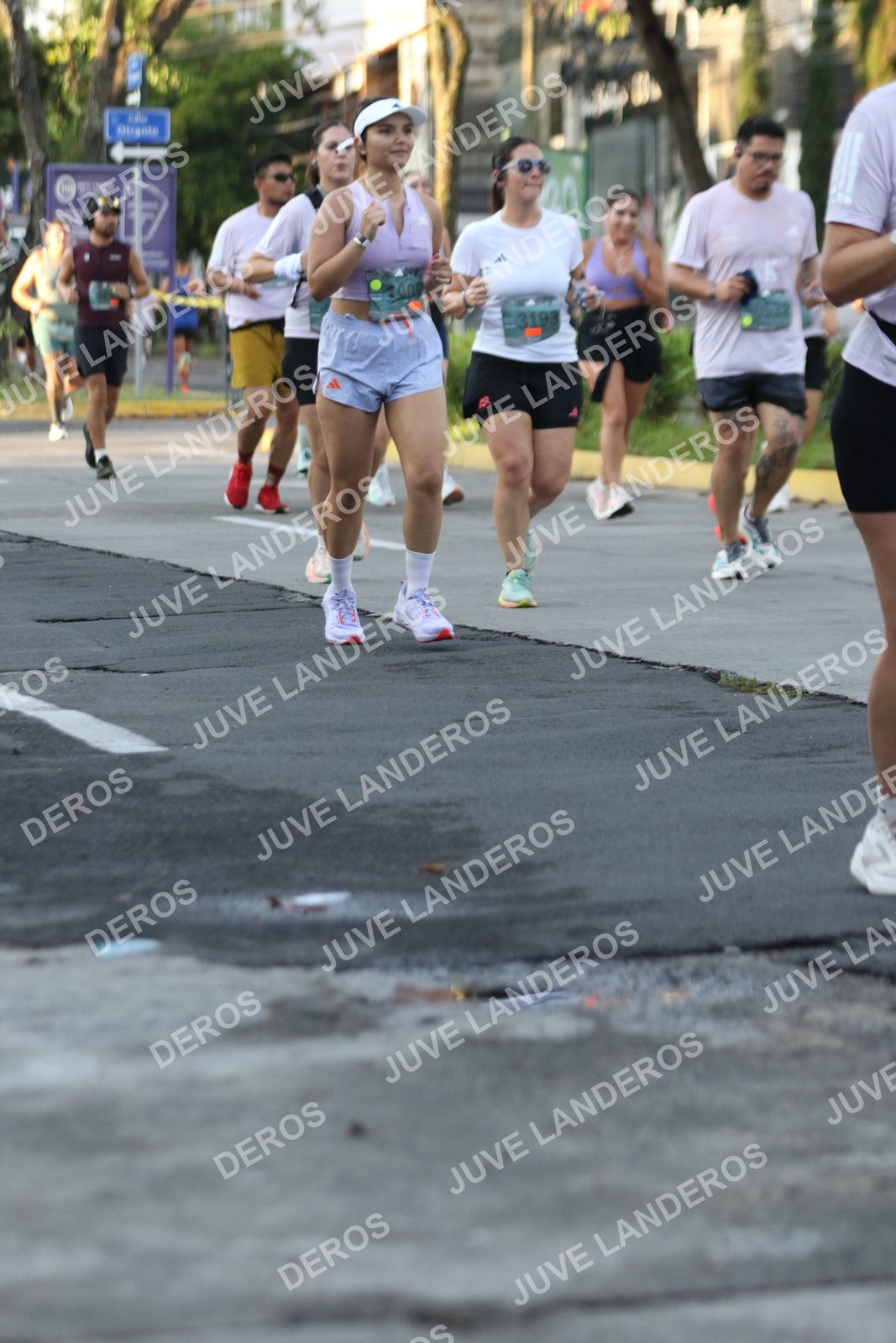 Foto de ADIDAS SPLITS GUADALAJARA 15K / 30K en Av. San Ignacio esquina Av. Ignacio L. Vallarta, Zapopan a las 07:17 · dorsal 3193