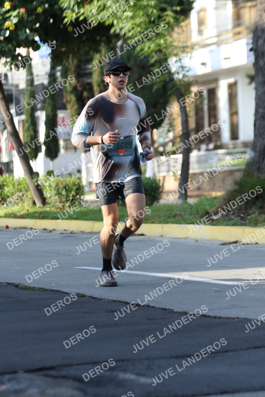 Foto de ADIDAS SPLITS GUADALAJARA 15K / 30K en Av. San Ignacio esquina Av. Ignacio L. Vallarta, Zapopan a las 08:24 · dorsal 3649