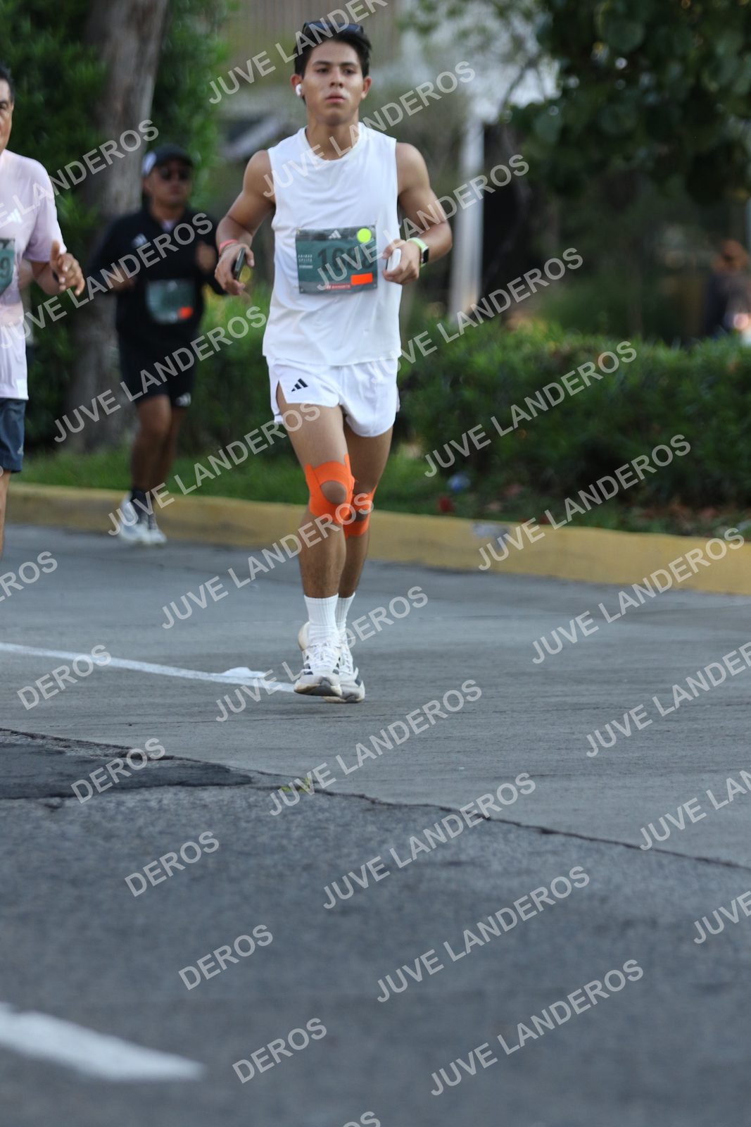 Foto de ADIDAS SPLITS GUADALAJARA 15K / 30K en Av. San Ignacio esquina Av. Ignacio L. Vallarta, Zapopan a las 07:45 · dorsal 1688