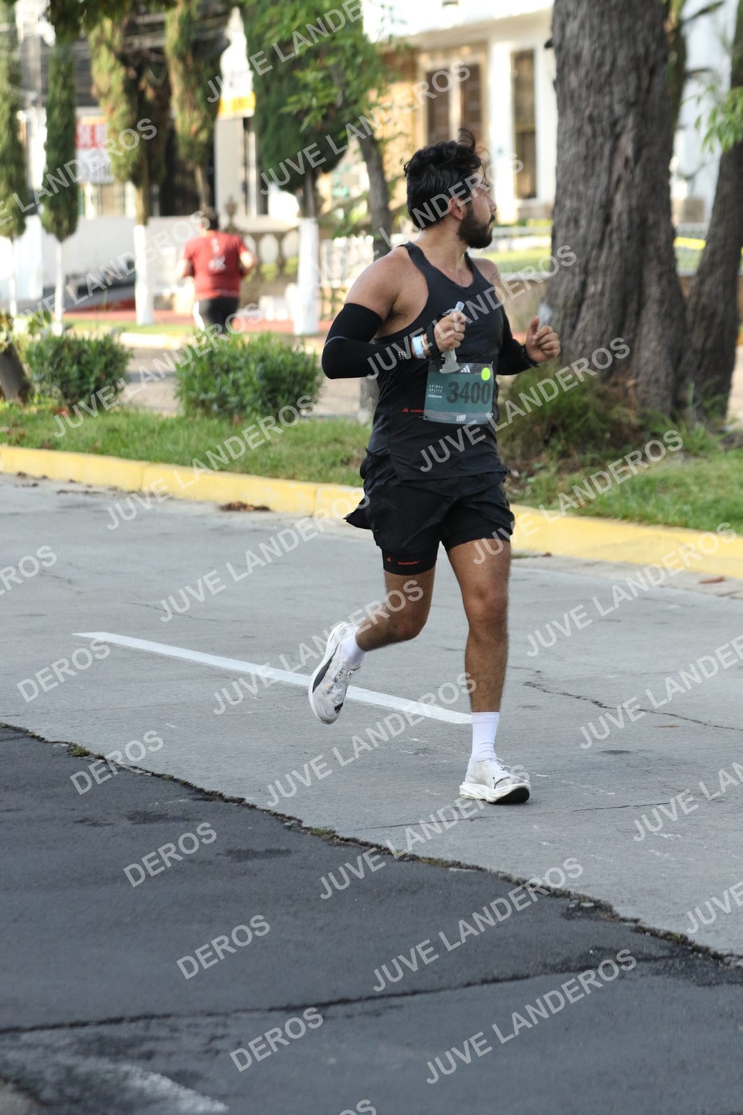 Foto de ADIDAS SPLITS GUADALAJARA 15K / 30K en Av. San Ignacio esquina Av. Ignacio L. Vallarta, Zapopan a las 08:13 · dorsal 3400