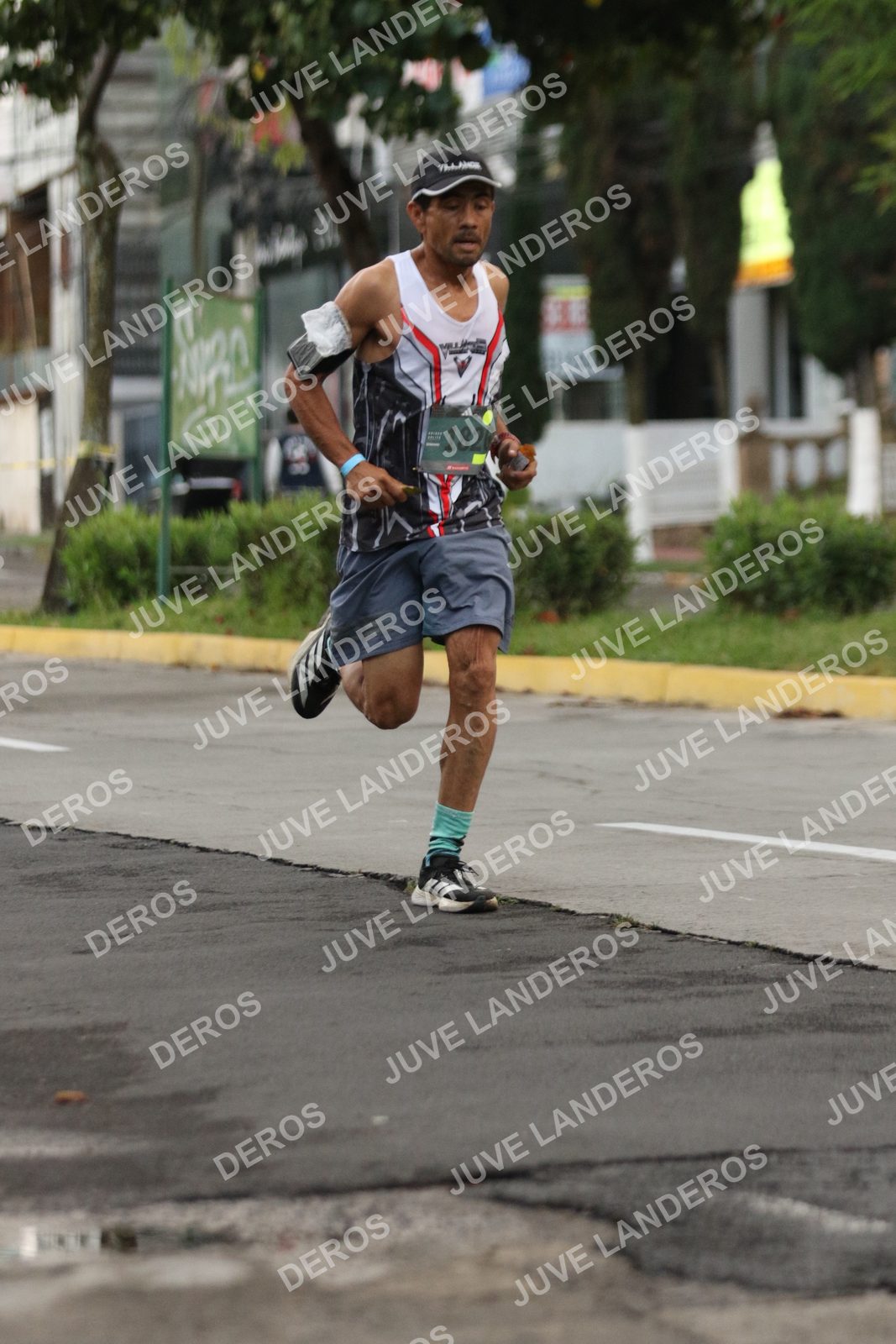 Foto de ADIDAS SPLITS GUADALAJARA 15K / 30K en Av. San Ignacio esquina Av. Ignacio L. Vallarta, Zapopan a las 06:50 · dorsal 1826