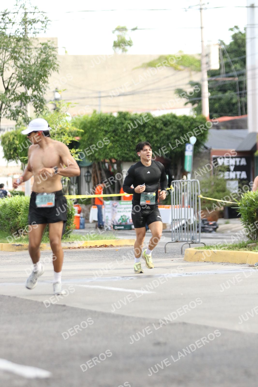 Foto de ADIDAS SPLITS GUADALAJARA 15K / 30K en Av. San Ignacio esquina Av. Ignacio L. Vallarta, Zapopan a las 09:02 · dorsal 1764, 2091