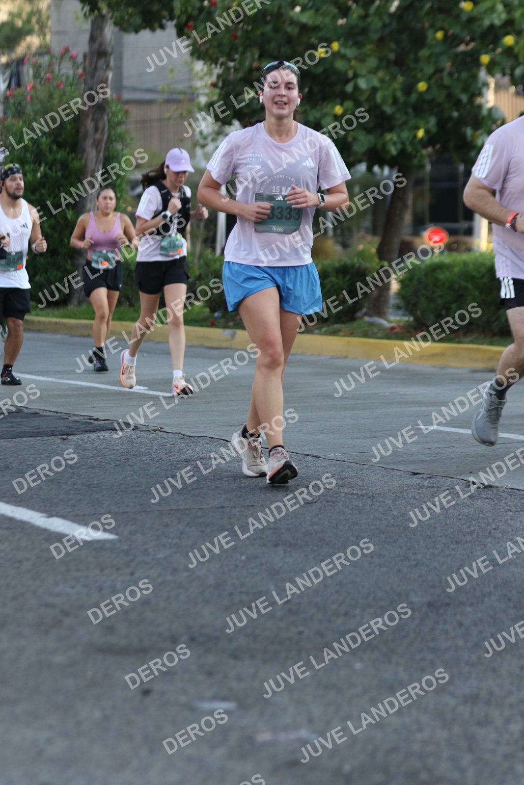 Foto de ADIDAS SPLITS GUADALAJARA 15K / 30K en Av. San Ignacio esquina Av. Ignacio L. Vallarta, Zapopan a las 07:40 · dorsal 3333
