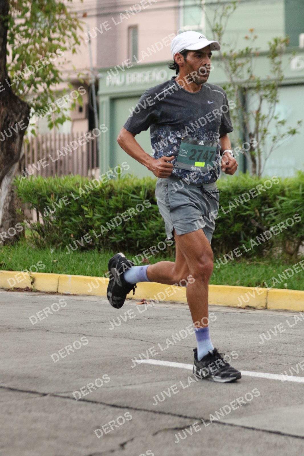 Foto de ADIDAS SPLITS GUADALAJARA 15K / 30K en Av. San Ignacio esquina Av. Ignacio L. Vallarta, Zapopan a las 06:50 · dorsal 2747