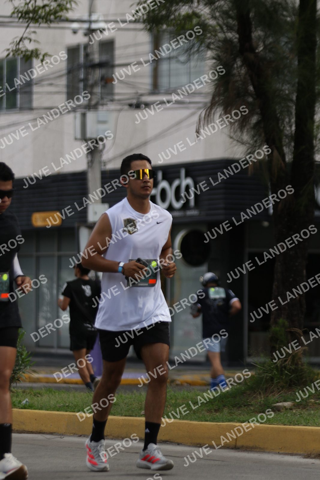 Foto de ADIDAS SPLITS GUADALAJARA 15K / 30K en Av. San Ignacio esquina Av. Ignacio L. Vallarta, Zapopan a las 09:03