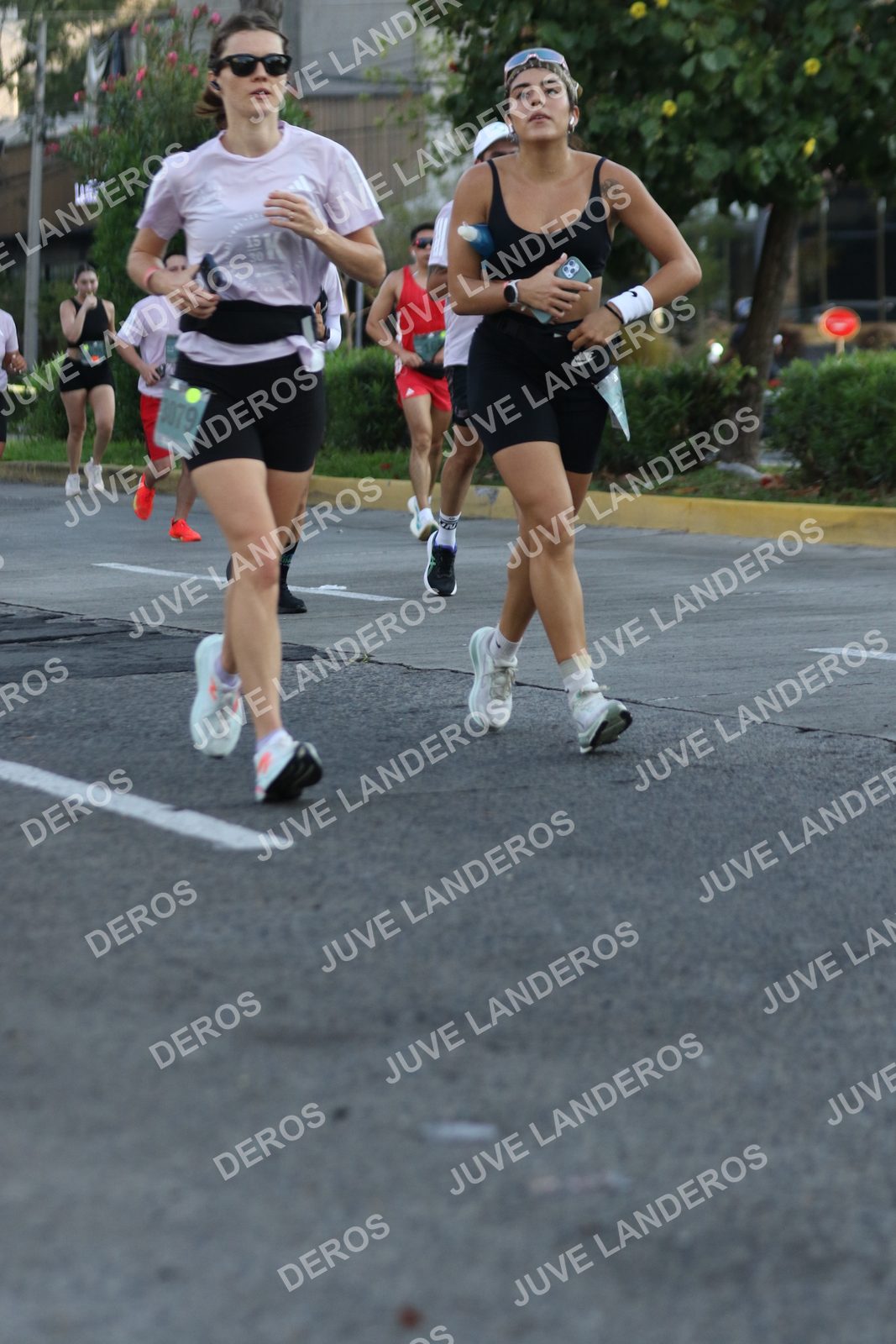 Foto de ADIDAS SPLITS GUADALAJARA 15K / 30K en Av. San Ignacio esquina Av. Ignacio L. Vallarta, Zapopan a las 07:37 · dorsal 3079