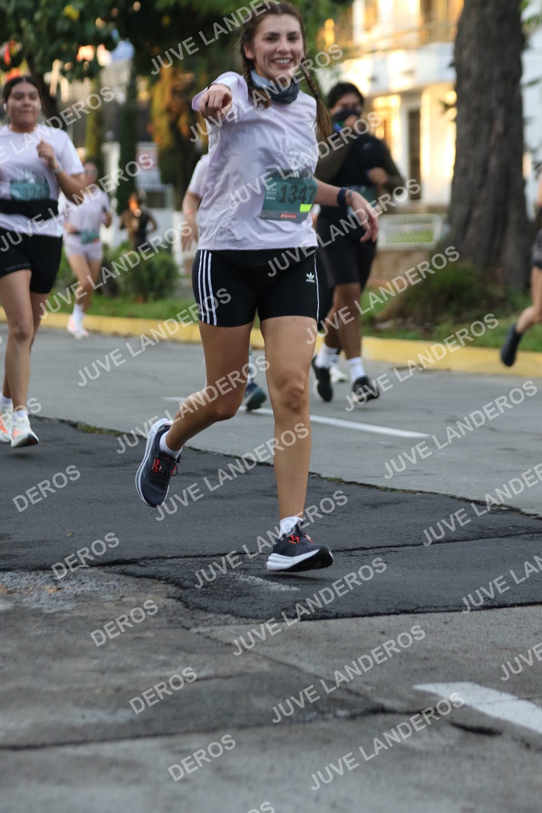 Foto de ADIDAS SPLITS GUADALAJARA 15K / 30K en Av. San Ignacio esquina Av. Ignacio L. Vallarta, Zapopan a las 07:11 · dorsal 1347
