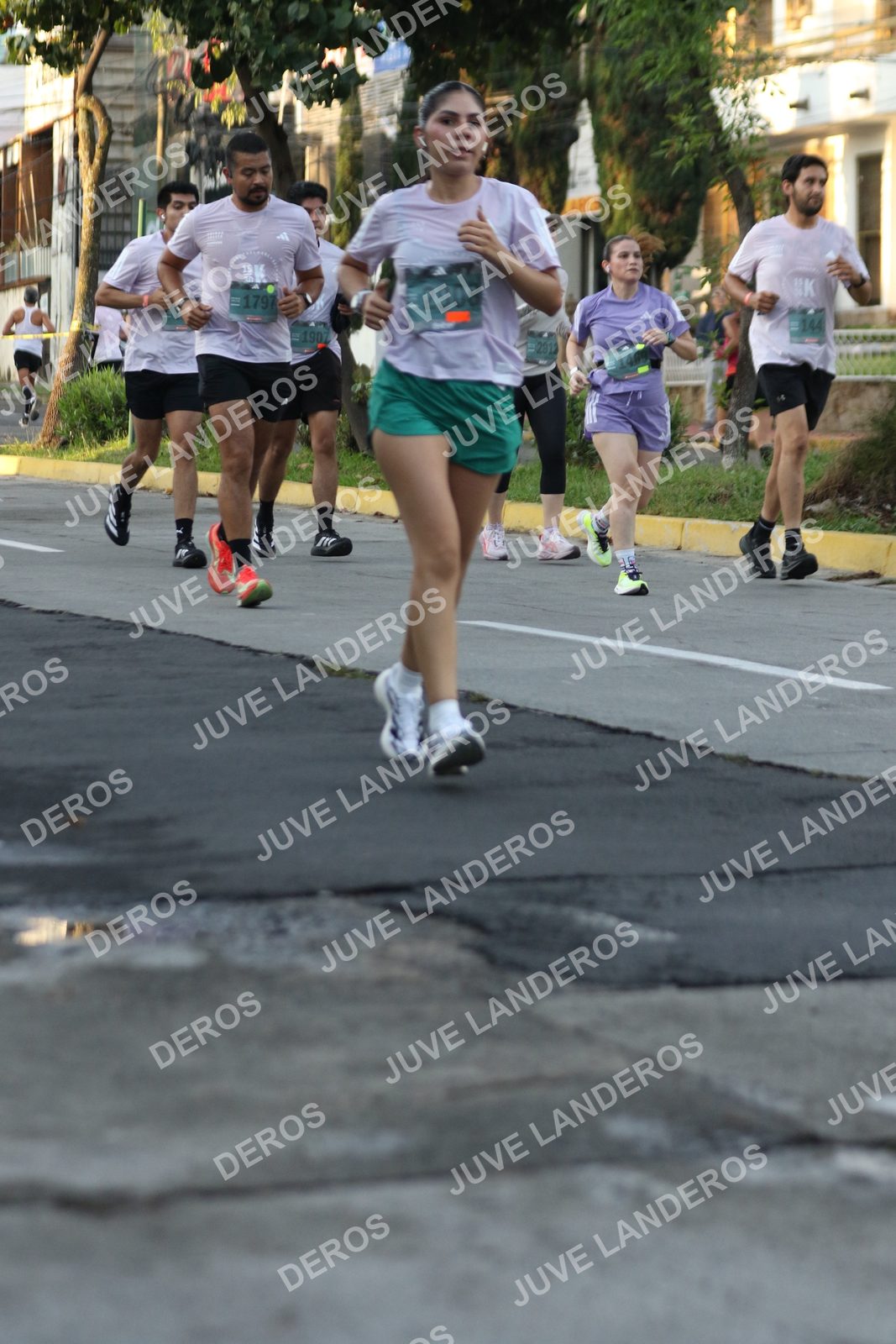 Foto de ADIDAS SPLITS GUADALAJARA 15K / 30K en Av. San Ignacio esquina Av. Ignacio L. Vallarta, Zapopan a las 07:14 · dorsal 1797, 190