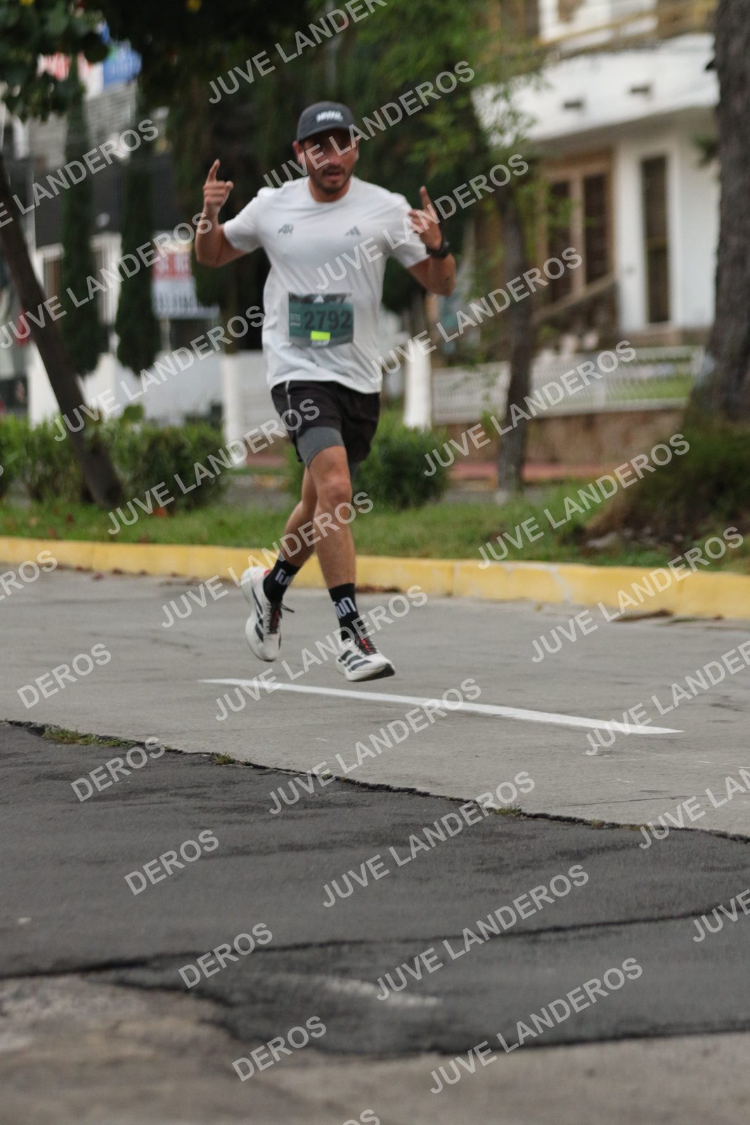 Foto de ADIDAS SPLITS GUADALAJARA 15K / 30K en Av. San Ignacio esquina Av. Ignacio L. Vallarta, Zapopan a las 06:52 · dorsal 2792