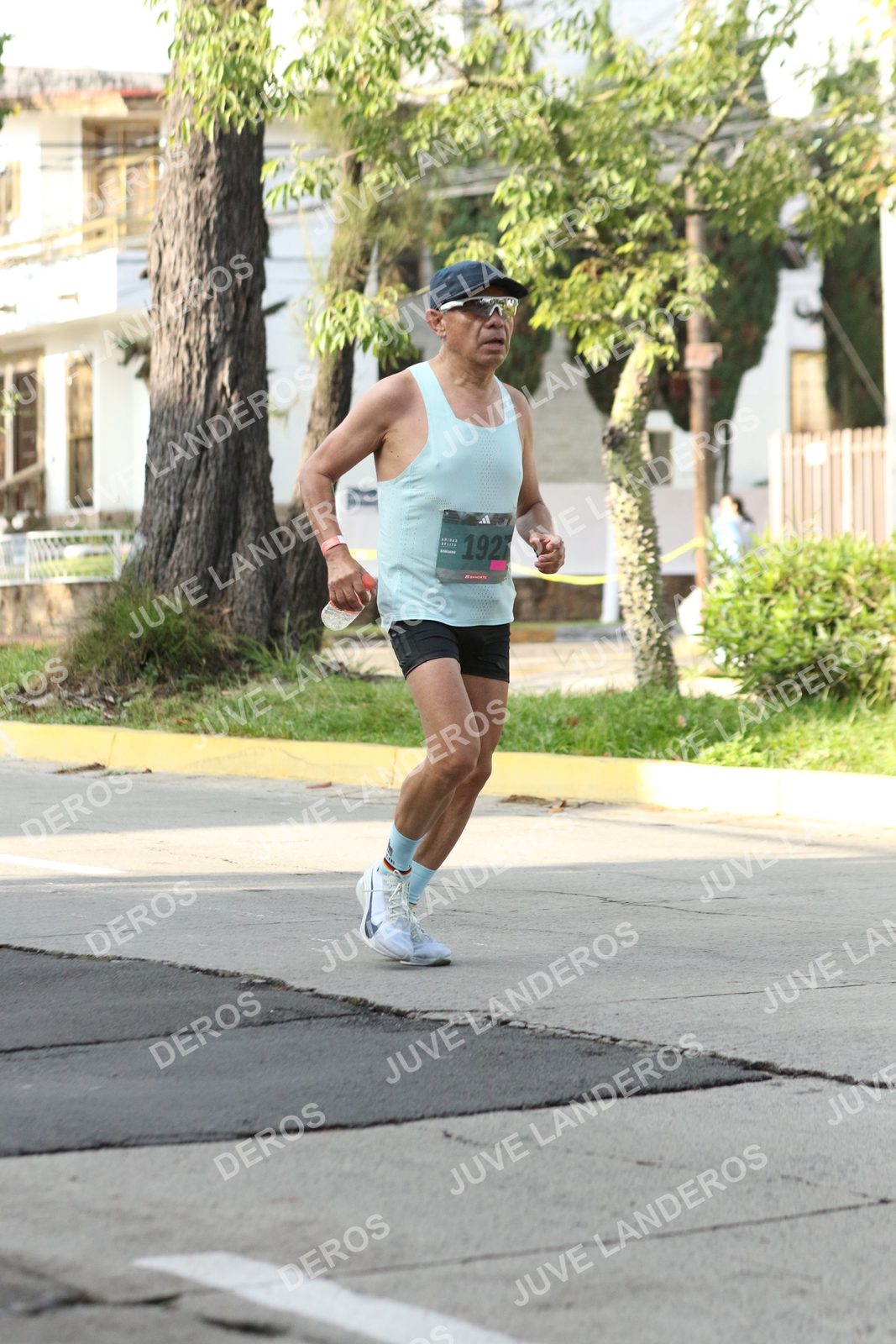 Foto de ADIDAS SPLITS GUADALAJARA 15K / 30K en Av. San Ignacio esquina Av. Ignacio L. Vallarta, Zapopan a las 08:33 · dorsal 1927