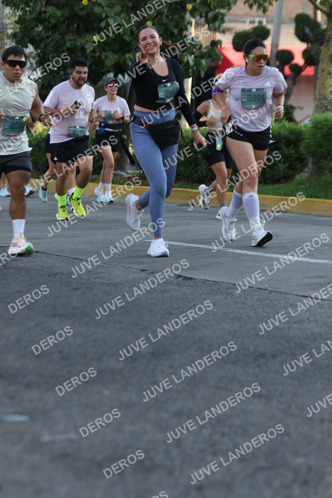 Foto de ADIDAS SPLITS GUADALAJARA 15K / 30K en Av. San Ignacio esquina Av. Ignacio L. Vallarta, Zapopan a las 07:37 · dorsal 296