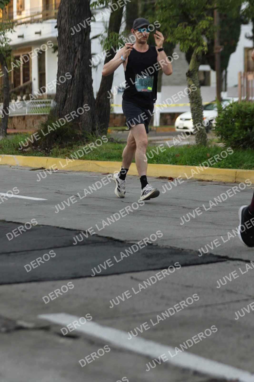 Foto de ADIDAS SPLITS GUADALAJARA 15K / 30K en Av. San Ignacio esquina Av. Ignacio L. Vallarta, Zapopan a las 07:03 · dorsal 1849
