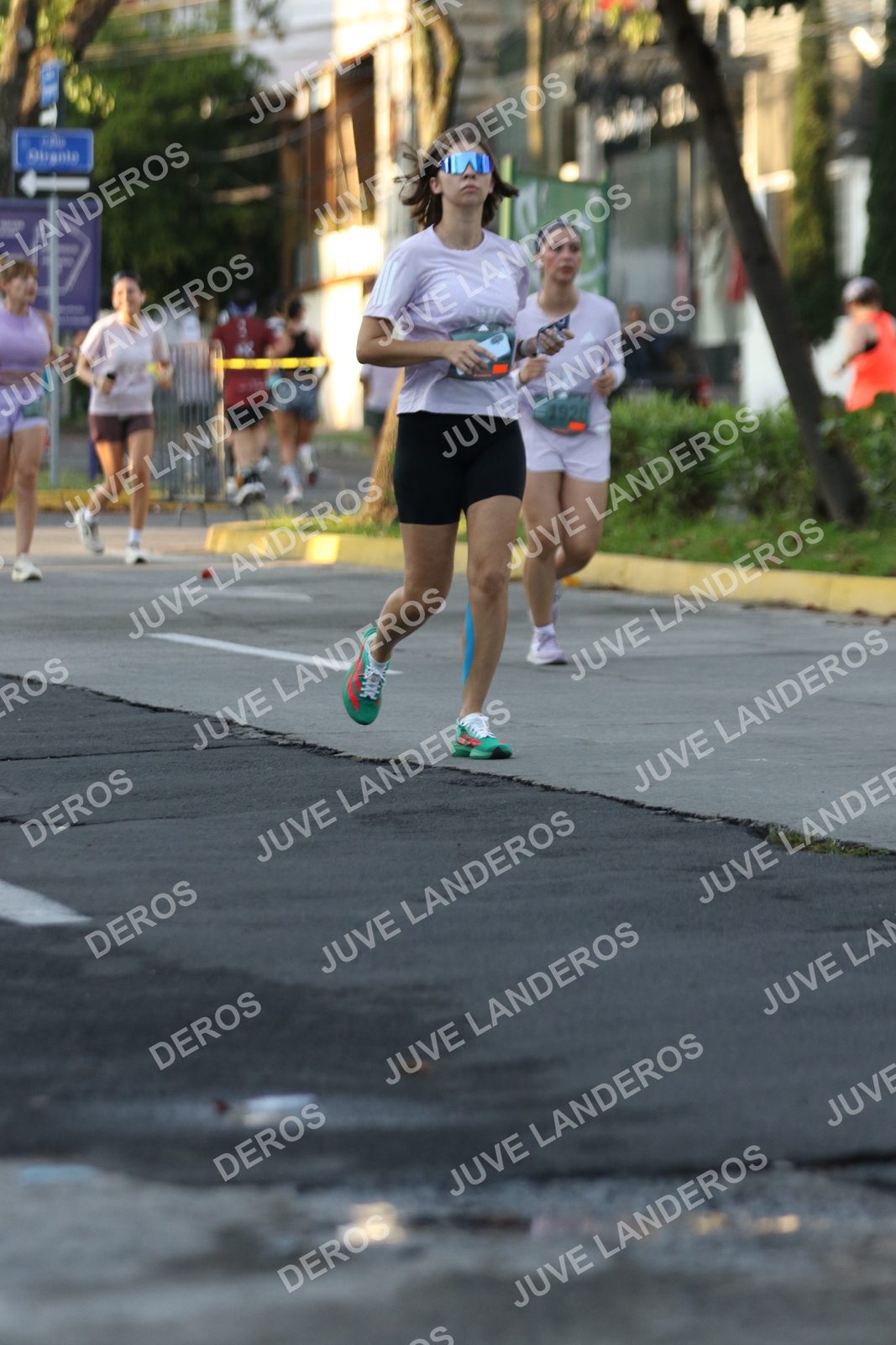 Foto de ADIDAS SPLITS GUADALAJARA 15K / 30K en Av. San Ignacio esquina Av. Ignacio L. Vallarta, Zapopan a las 07:19 · dorsal 1920