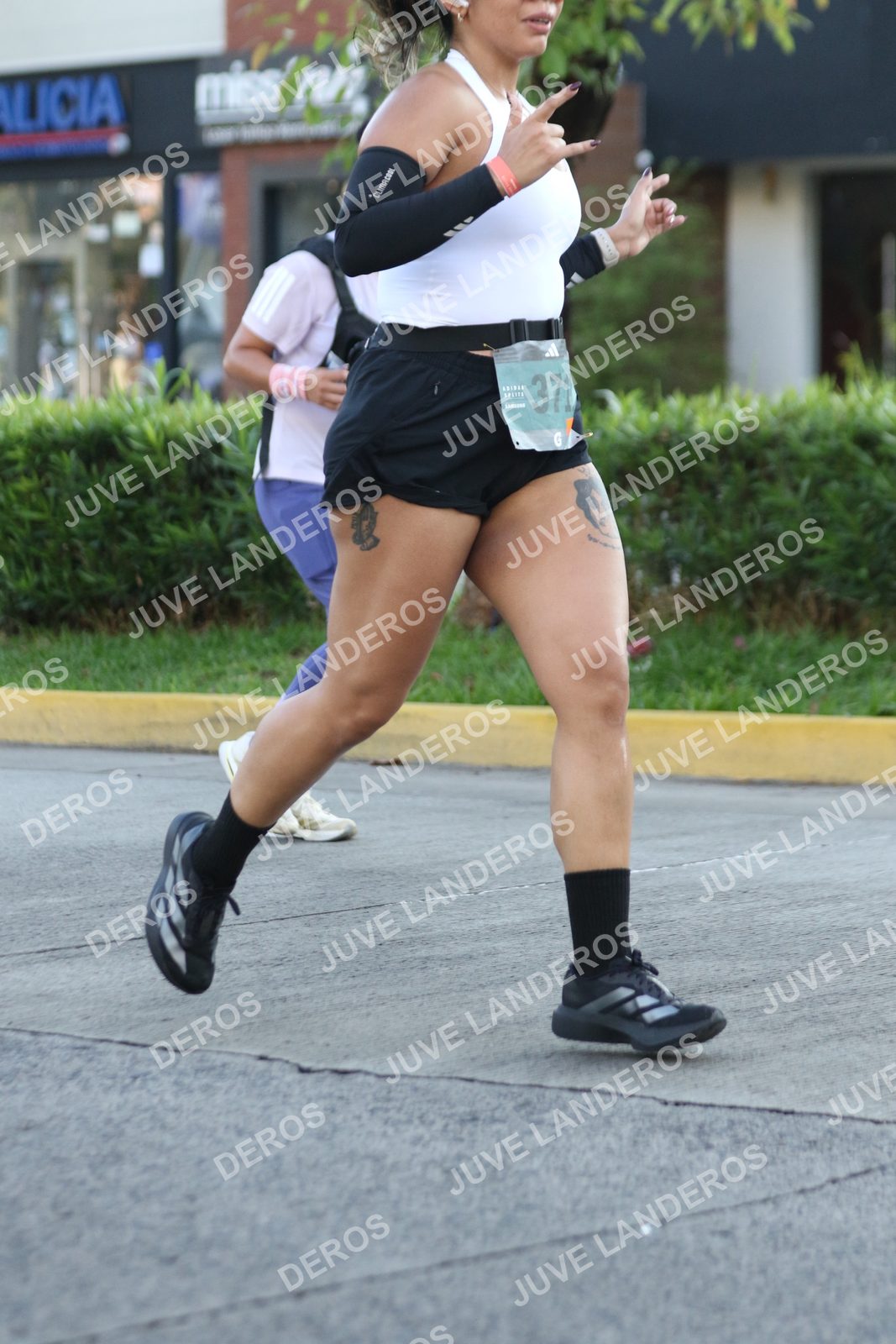 Foto de ADIDAS SPLITS GUADALAJARA 15K / 30K en Av. San Ignacio esquina Av. Ignacio L. Vallarta, Zapopan a las 07:39 · dorsal 371