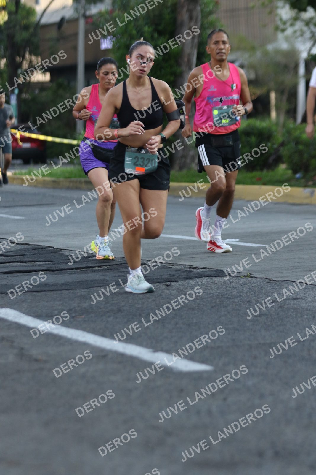 Foto de ADIDAS SPLITS GUADALAJARA 15K / 30K en Av. San Ignacio esquina Av. Ignacio L. Vallarta, Zapopan a las 07:37 · dorsal 2320