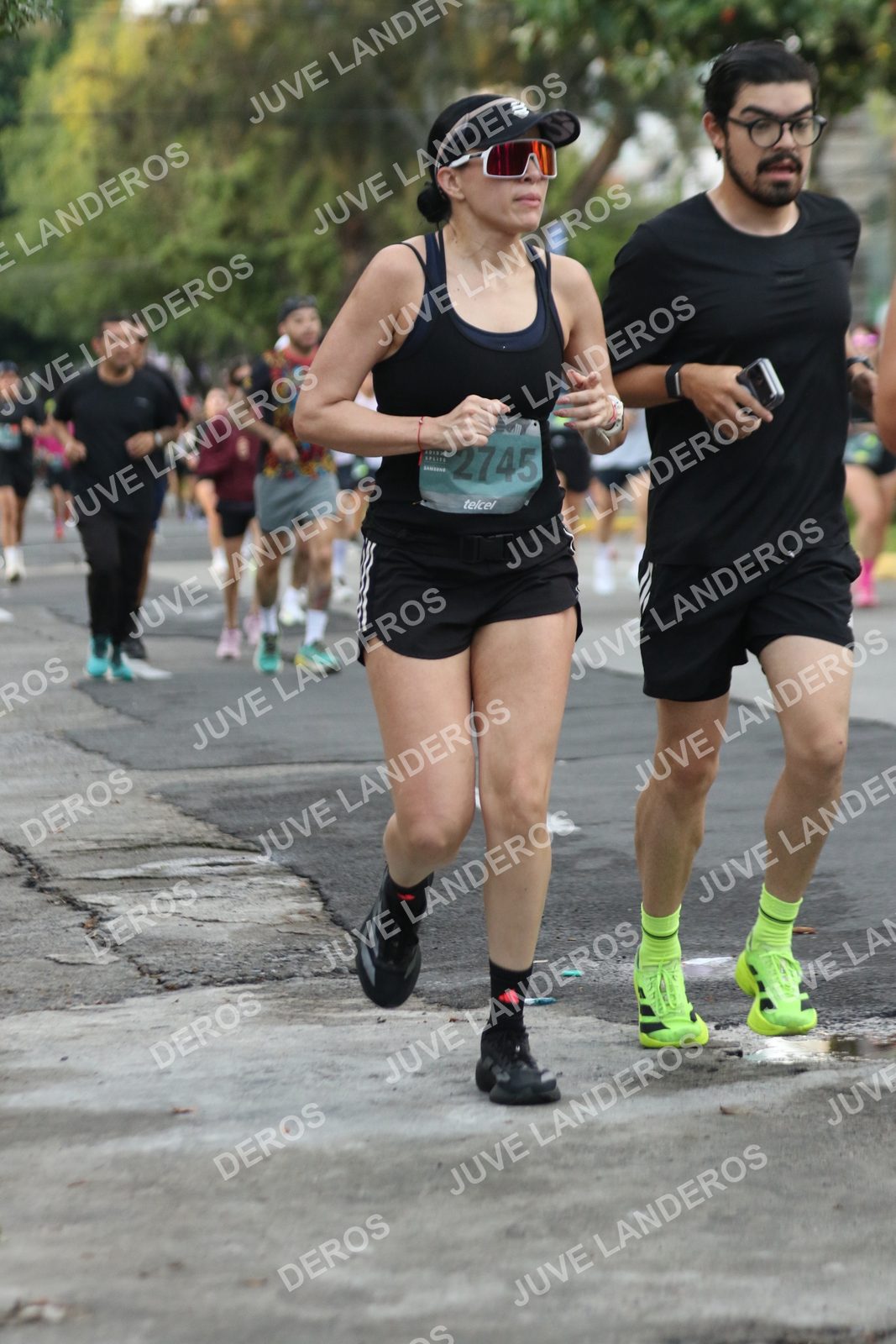 Foto de ADIDAS SPLITS GUADALAJARA 15K / 30K en Av. San Ignacio esquina Av. Ignacio L. Vallarta, Zapopan a las 07:04 · dorsal 2745