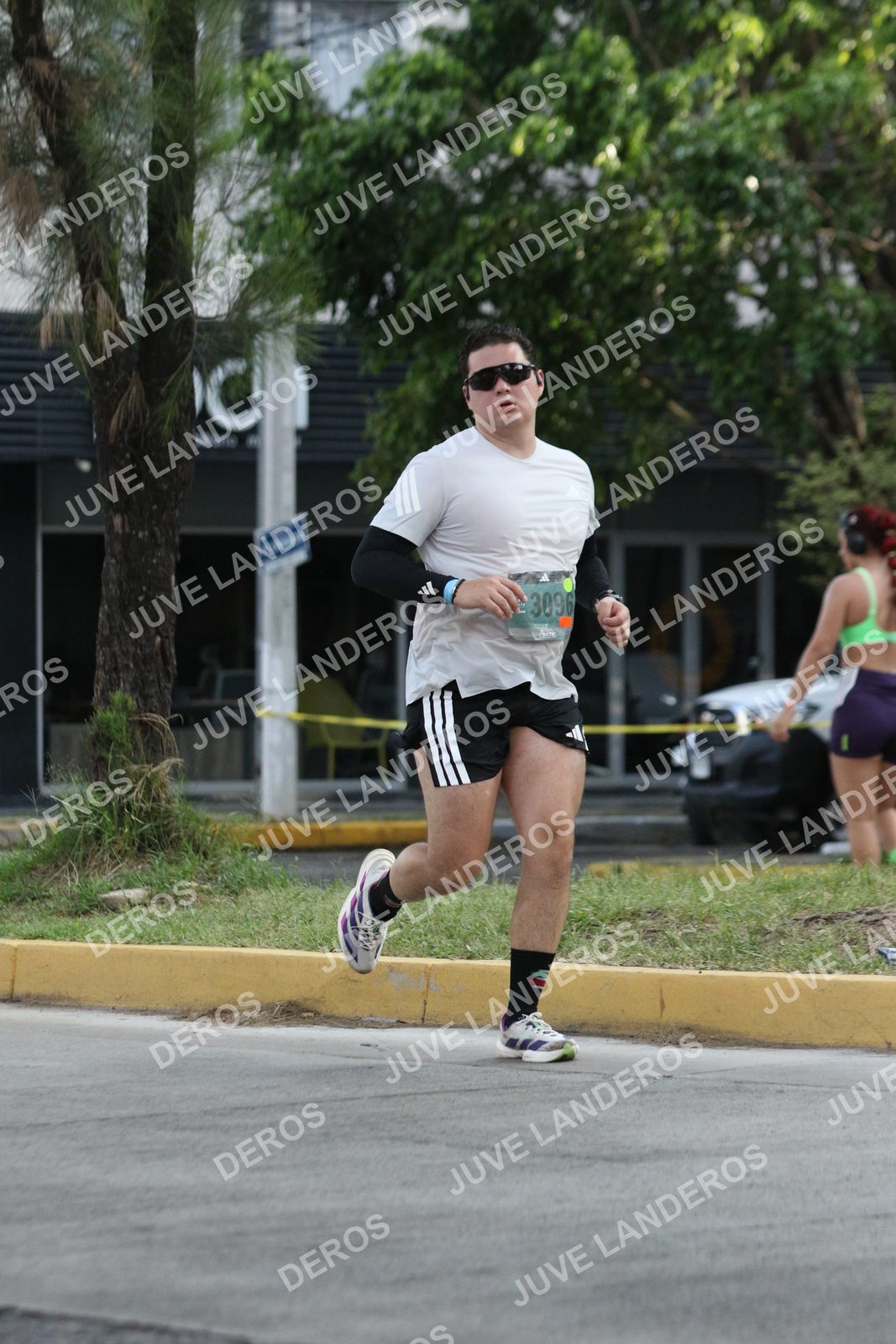 Foto de ADIDAS SPLITS GUADALAJARA 15K / 30K en Av. San Ignacio esquina Av. Ignacio L. Vallarta, Zapopan a las 08:42 · dorsal 3096
