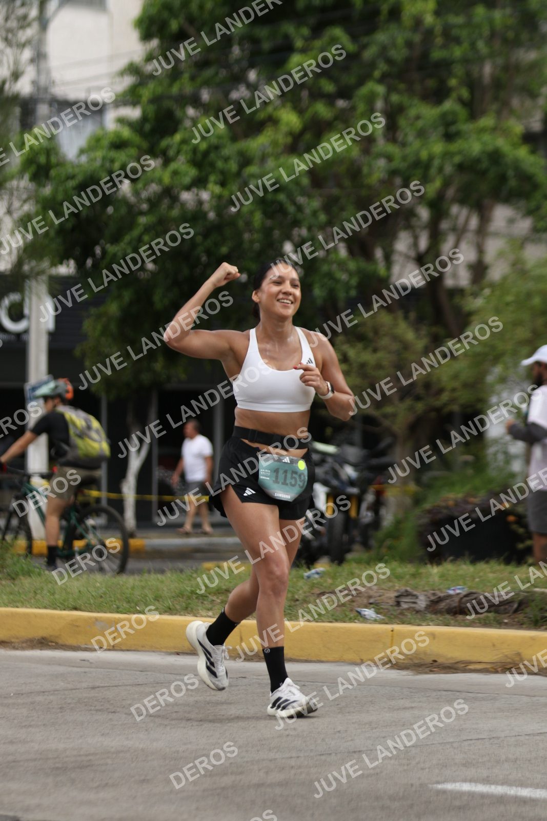 Foto de ADIDAS SPLITS GUADALAJARA 15K / 30K en Av. San Ignacio esquina Av. Ignacio L. Vallarta, Zapopan a las 09:09 · dorsal 1159