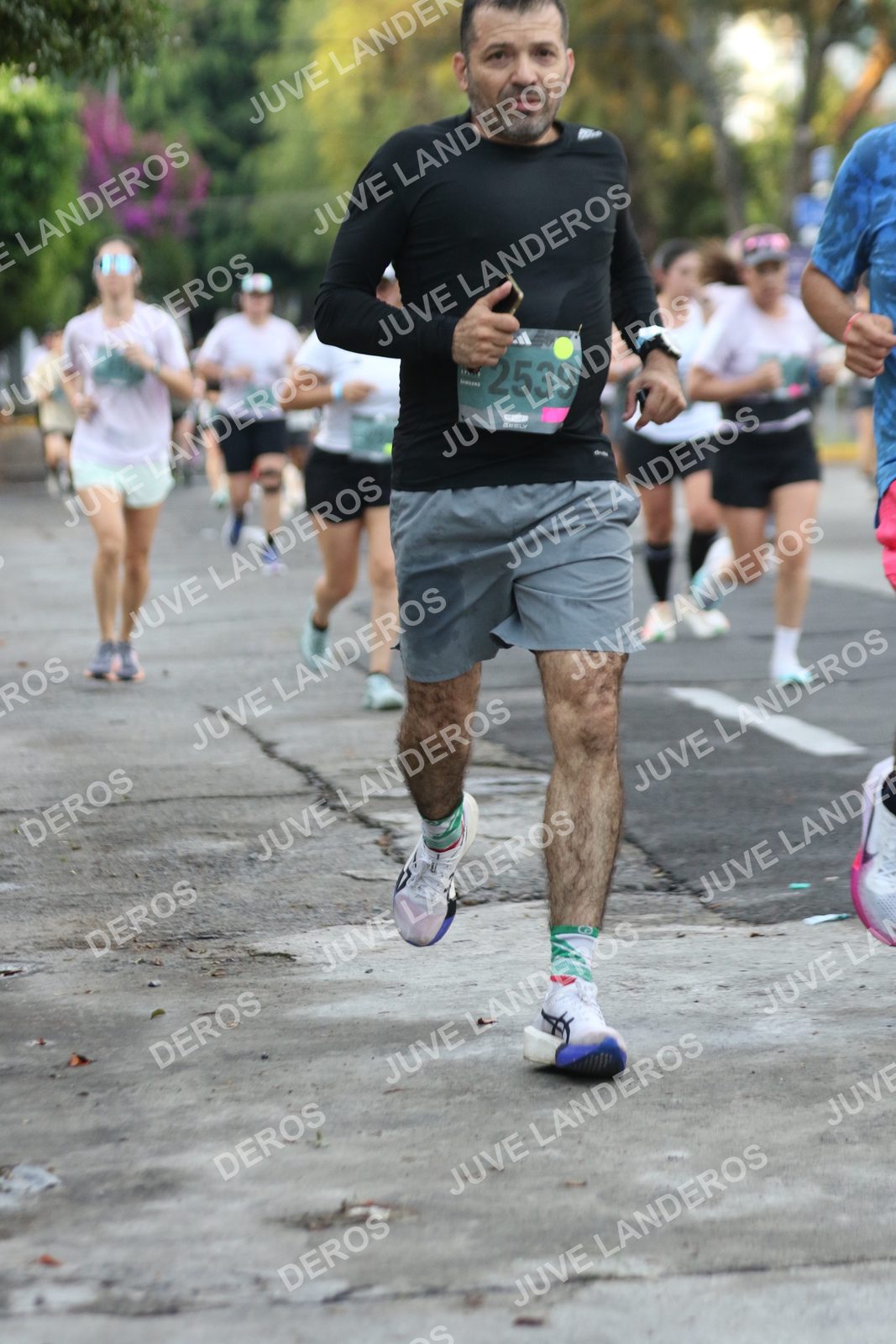 Foto de ADIDAS SPLITS GUADALAJARA 15K / 30K en Av. San Ignacio esquina Av. Ignacio L. Vallarta, Zapopan a las 07:08 · dorsal 2539